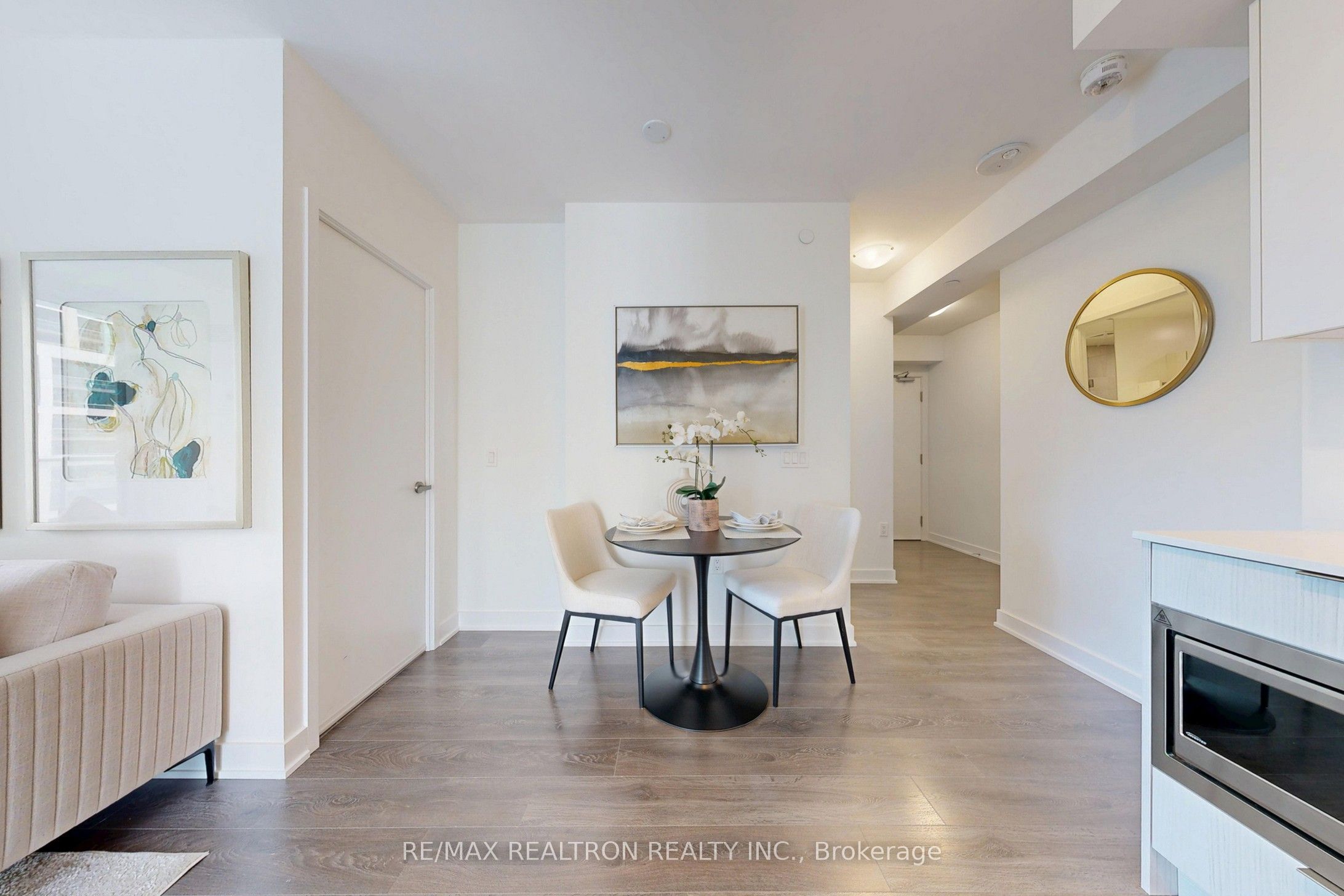 195 Redpath Avenue 1612 Property Photo 18