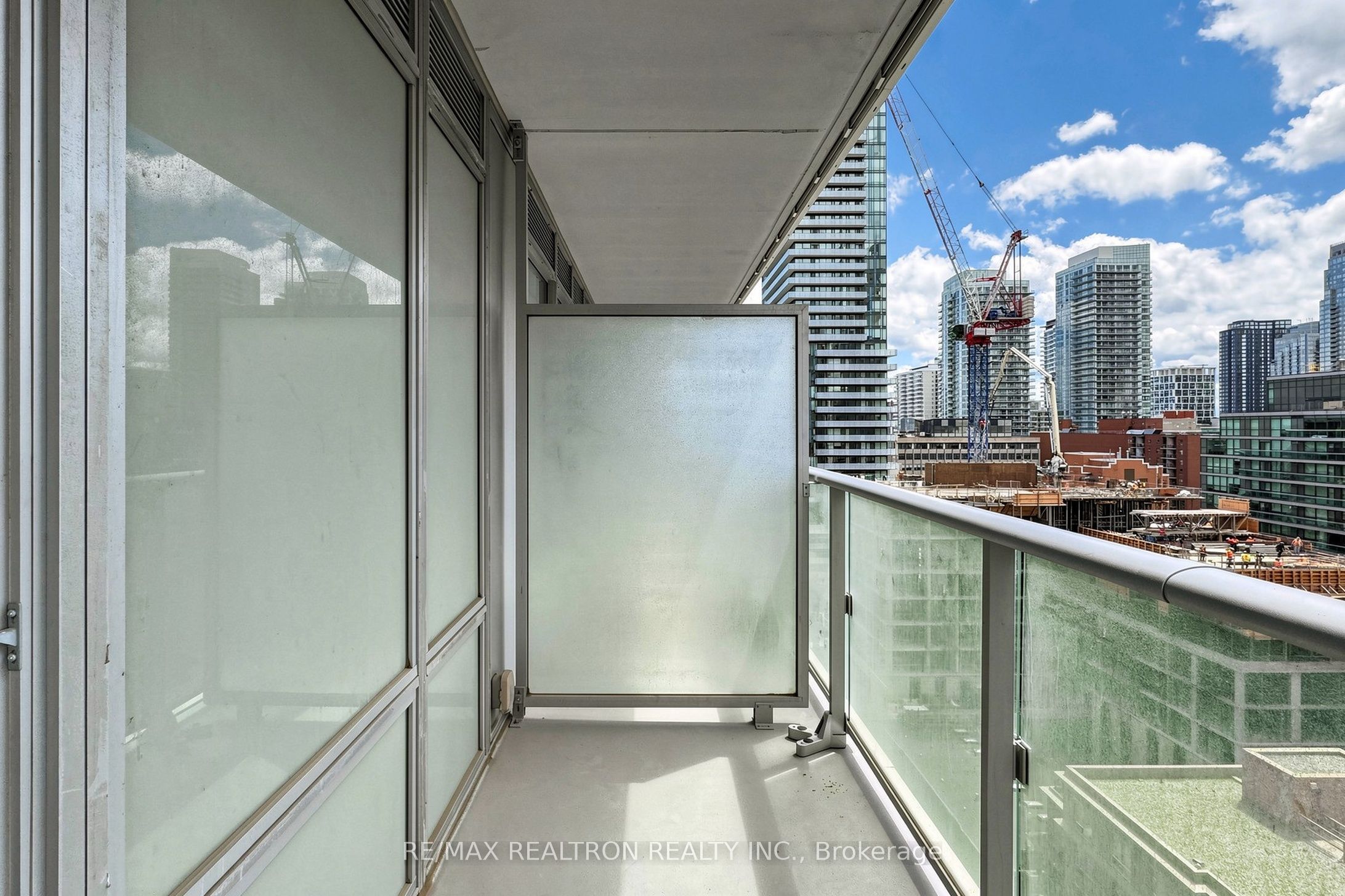 195 Redpath Avenue 1612 Property Photo 25