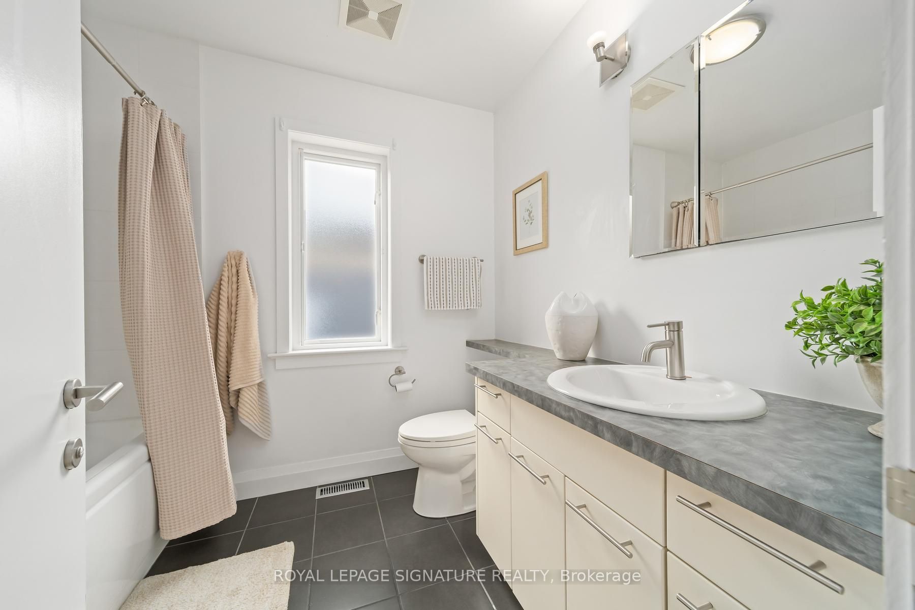 153 Banff Road Property Photo 22