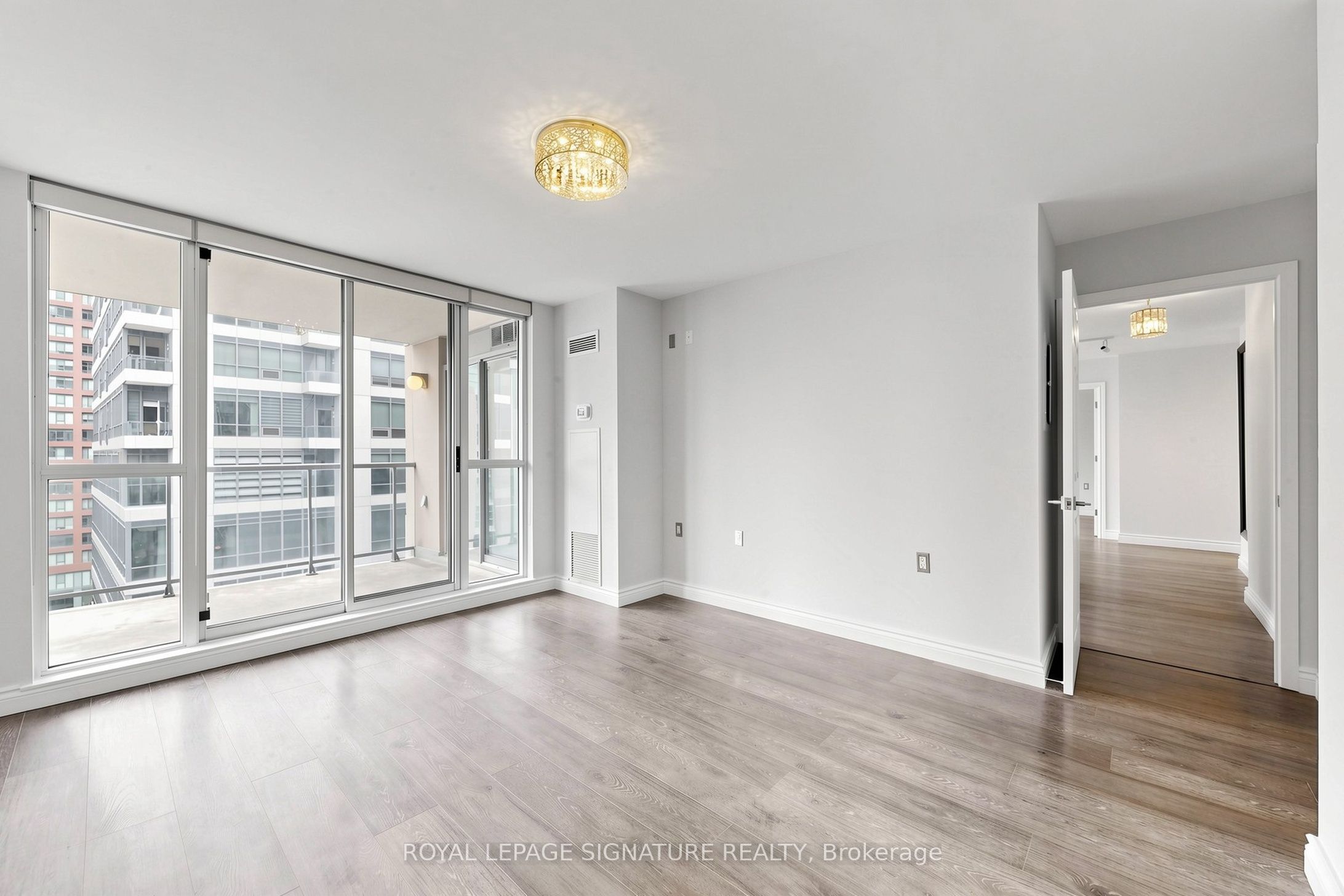 388 Bloor Street E 1801 Property Photo 29