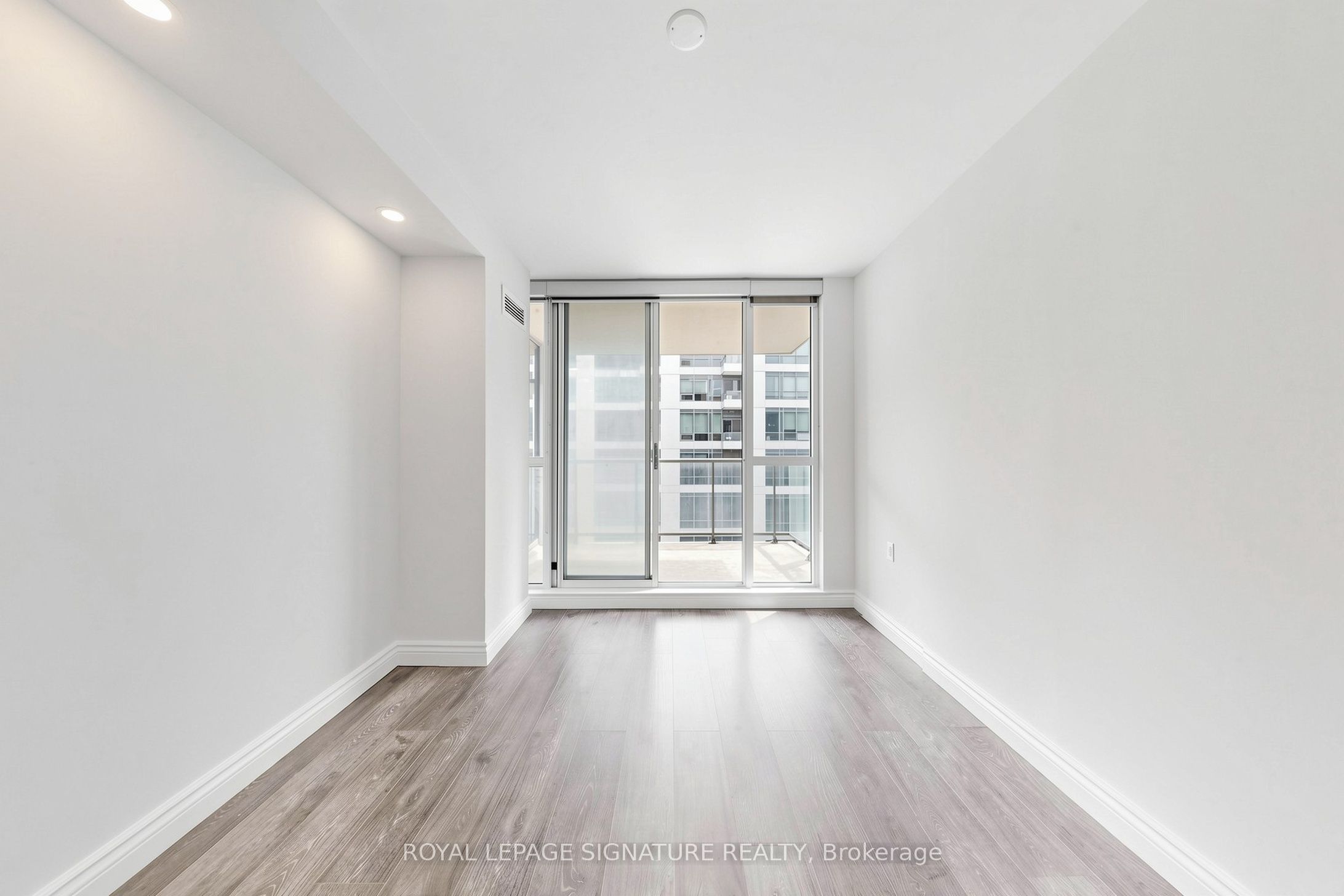 388 Bloor Street E 1801 Property Photo 37