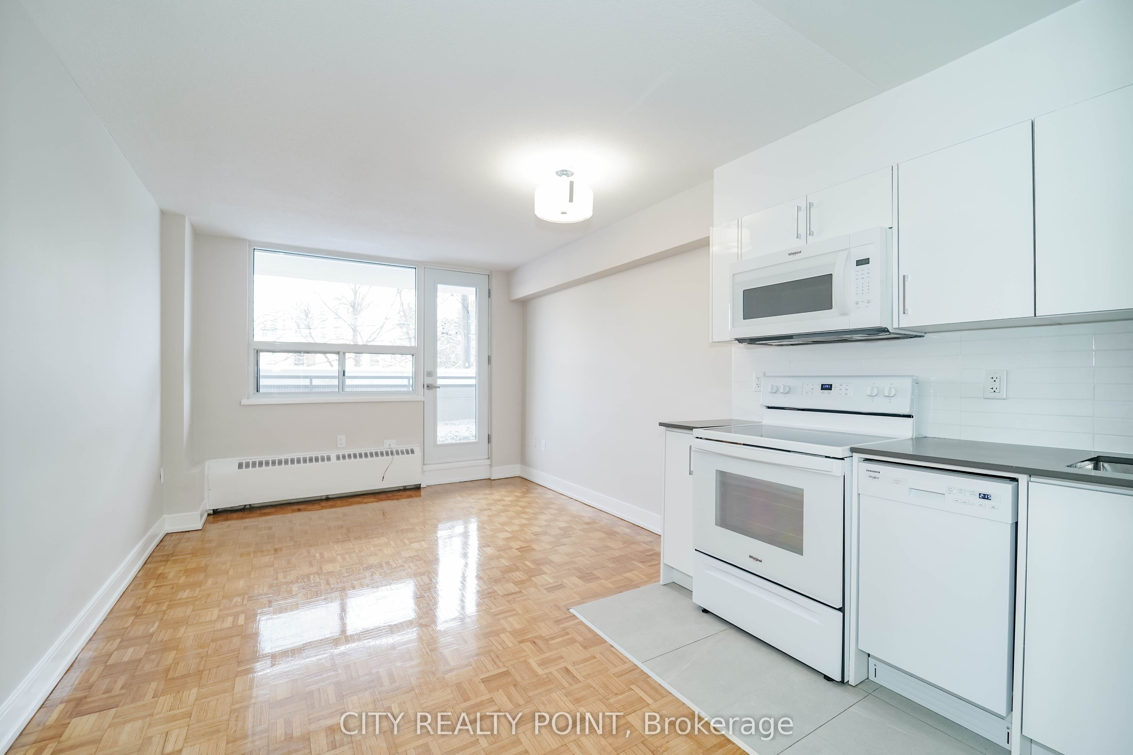 1500 Bathurst Street 807 Property Photo 4
