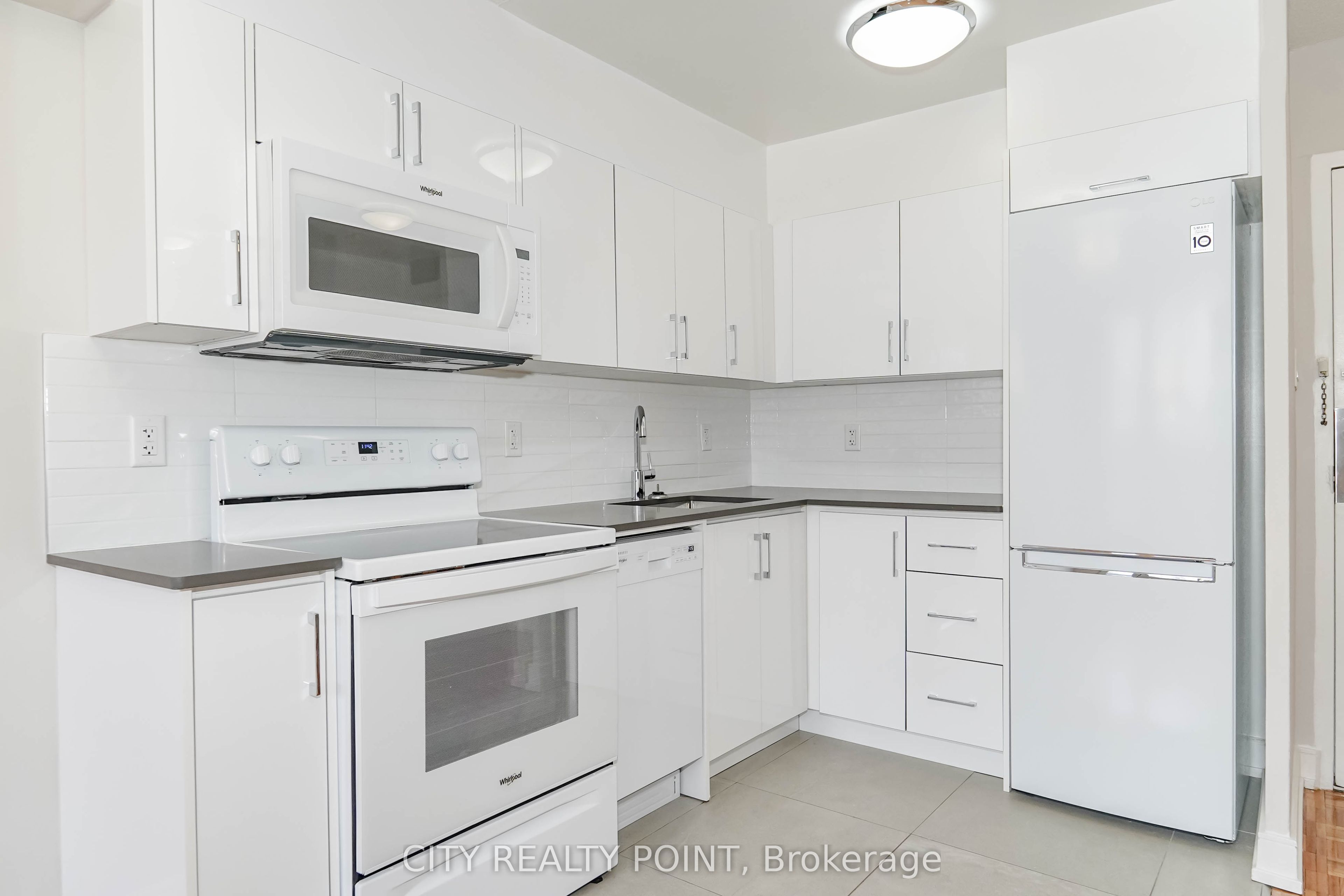1500 Bathurst Street 807 Property Photo 9