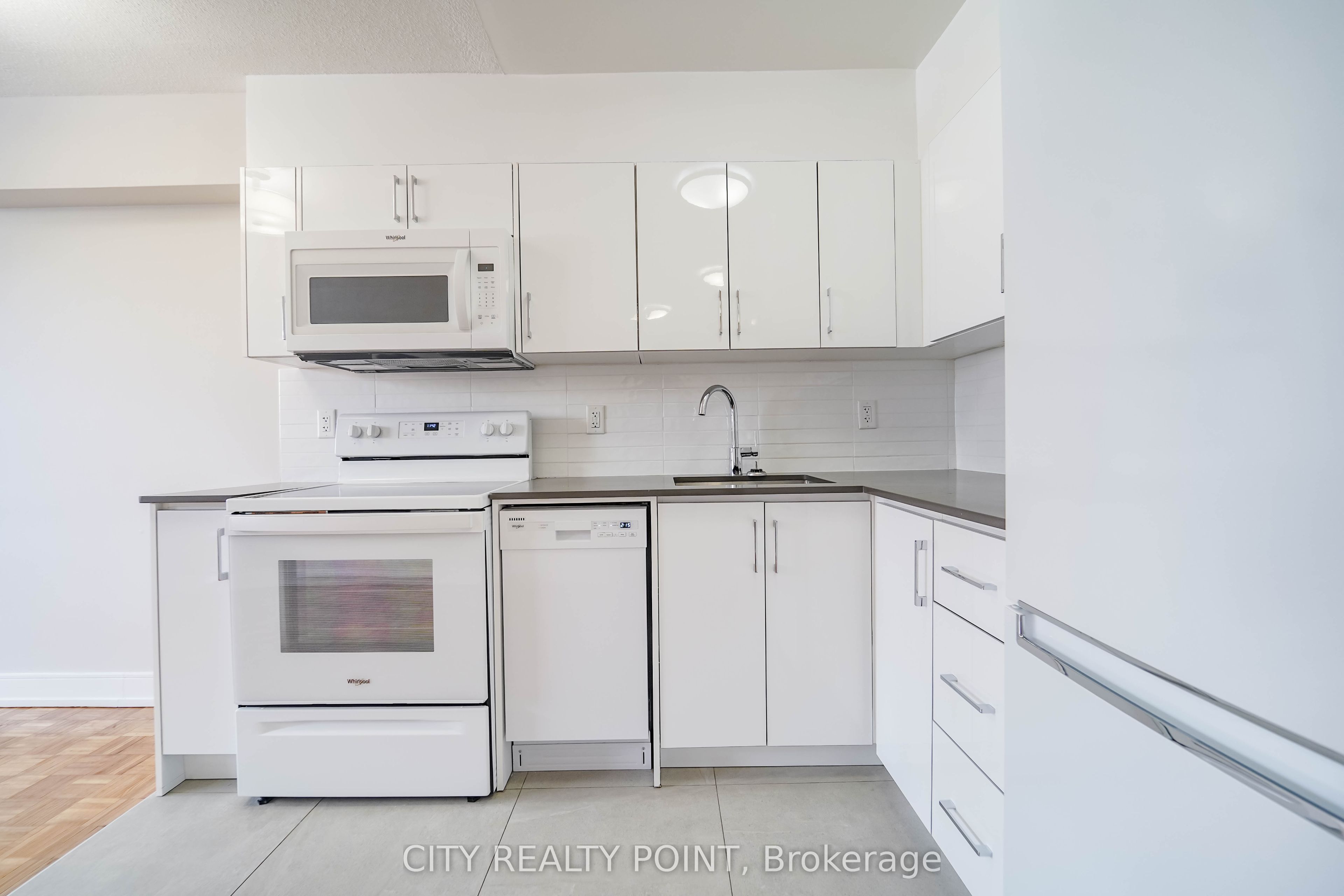 1500 Bathurst Street 807 Property Photo 10