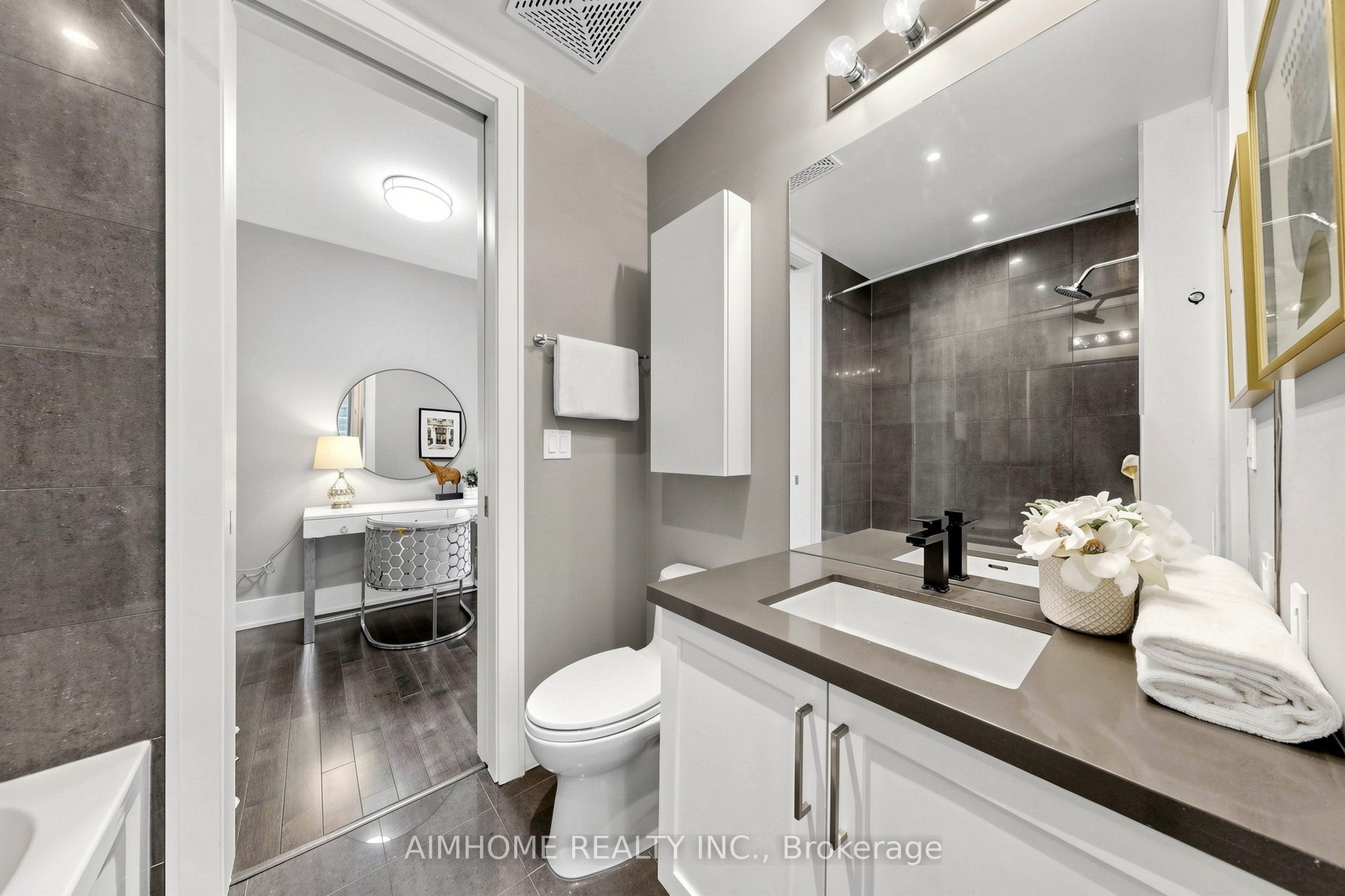 39 Queens Quay 328 Property Photo 30