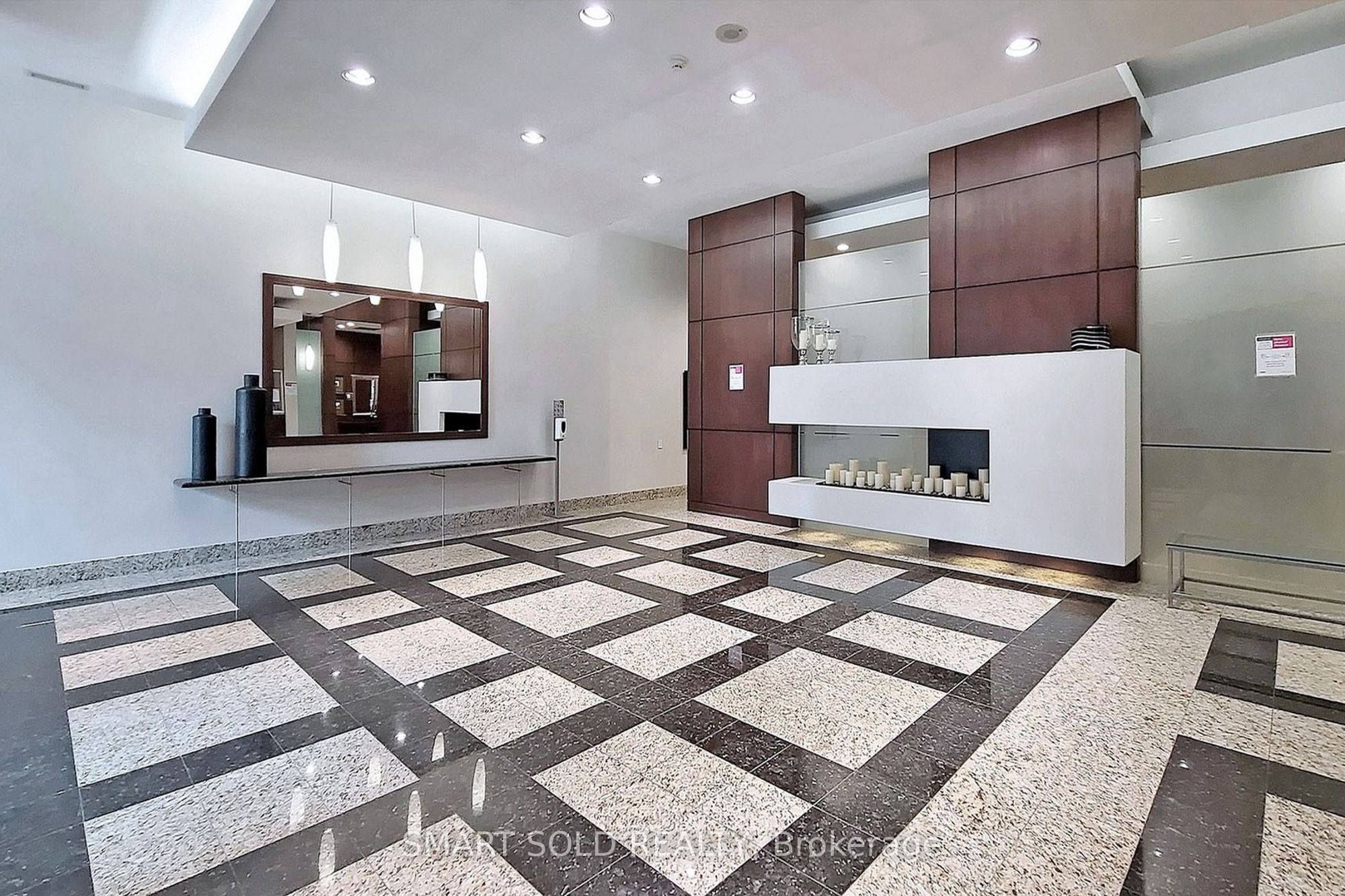18 Parkview Avenue 1512 Property Photo 3