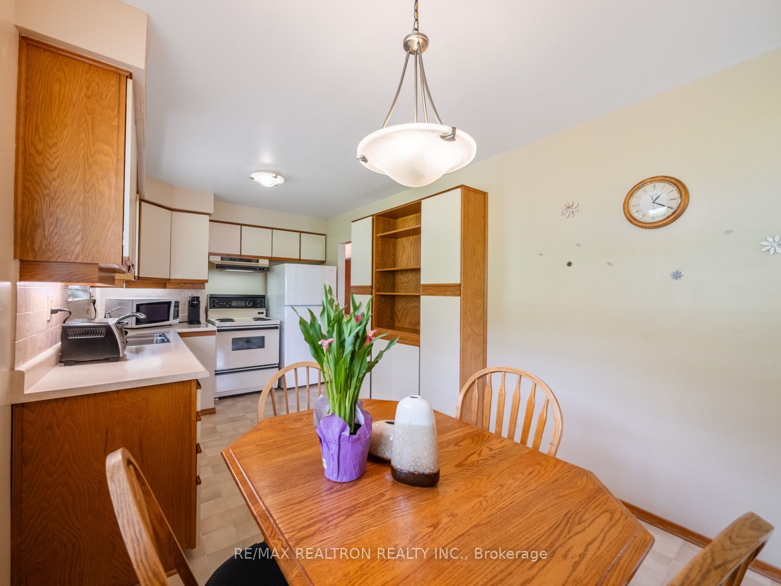 74 Threadneedle Crescent Property Photo 11