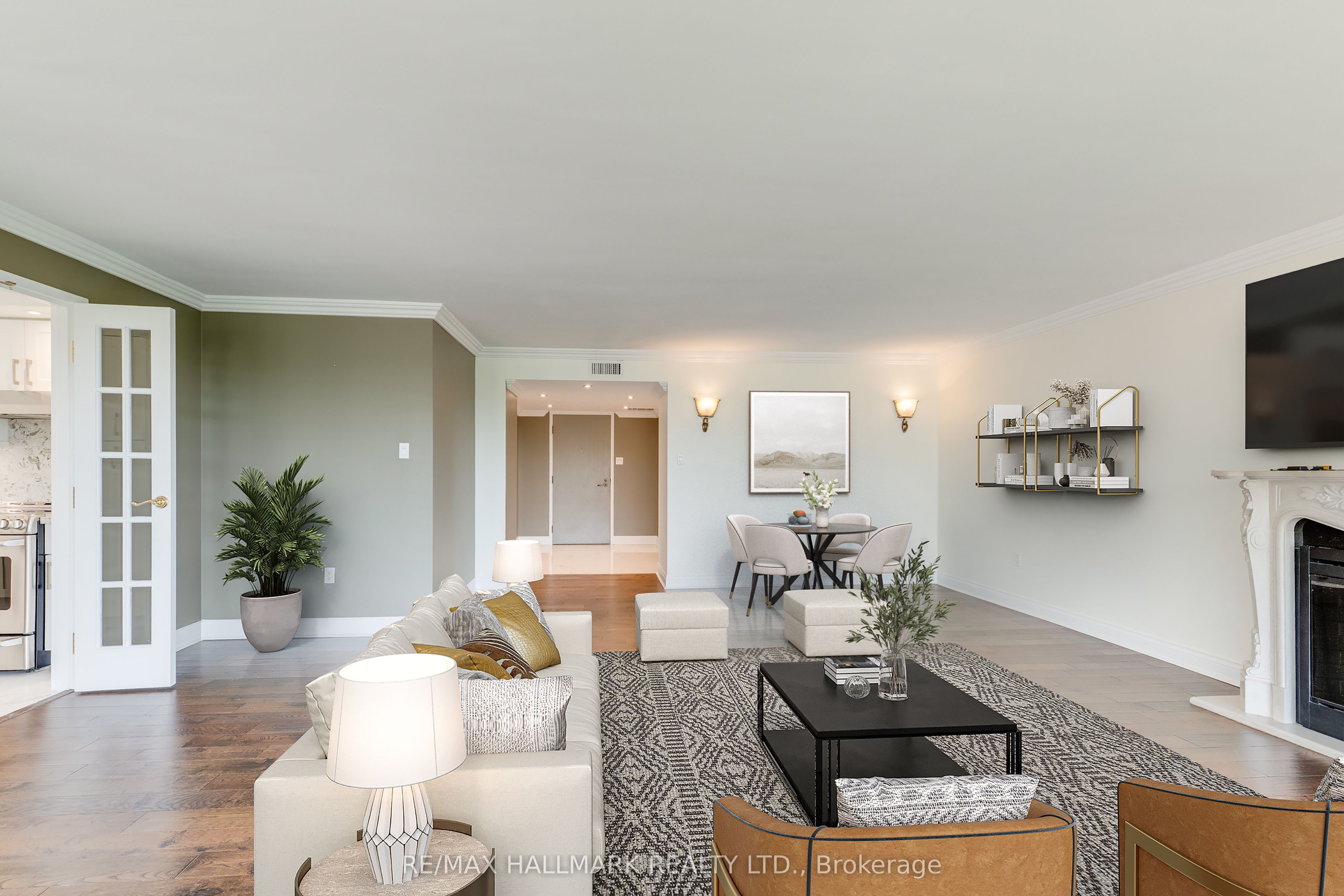 251 Queens Quay W 404 Property Photo 4