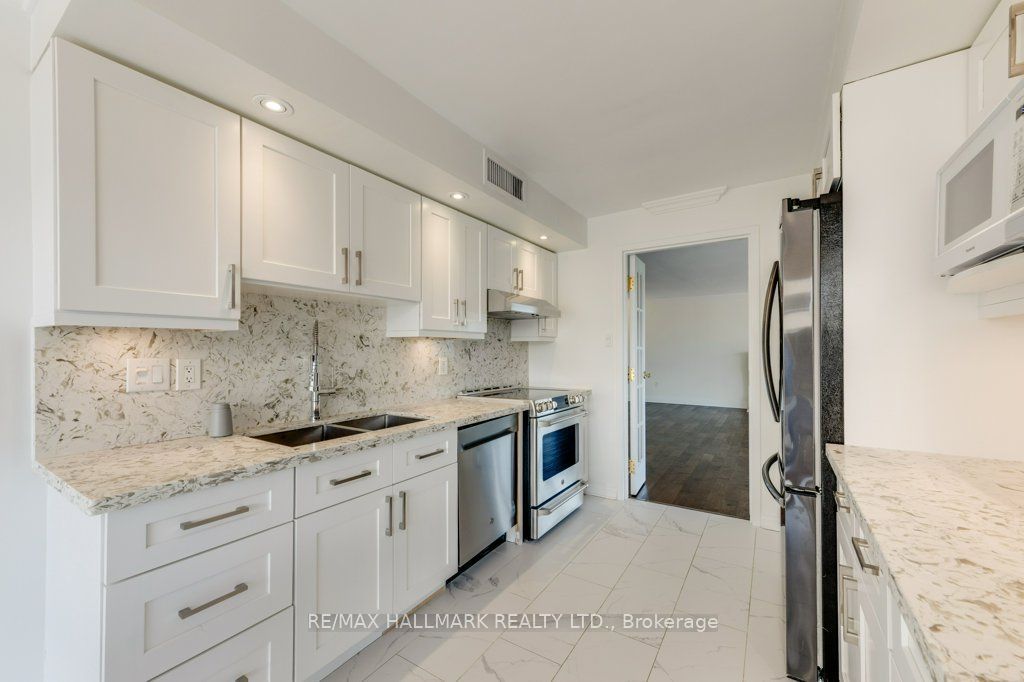 251 Queens Quay W 404 Property Photo 11