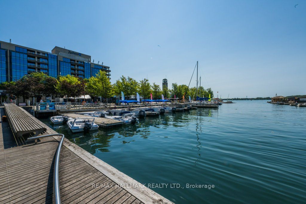 251 Queens Quay W 404 Property Photo 34