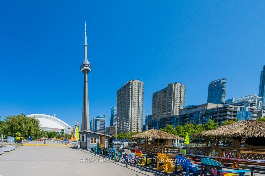 251 Queens Quay W 404 Property Photo 38