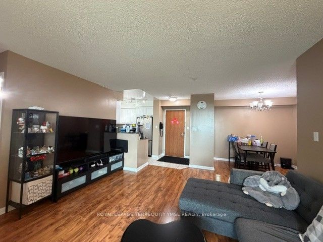 23 Lorraine Drive 1809 Property Photo 9