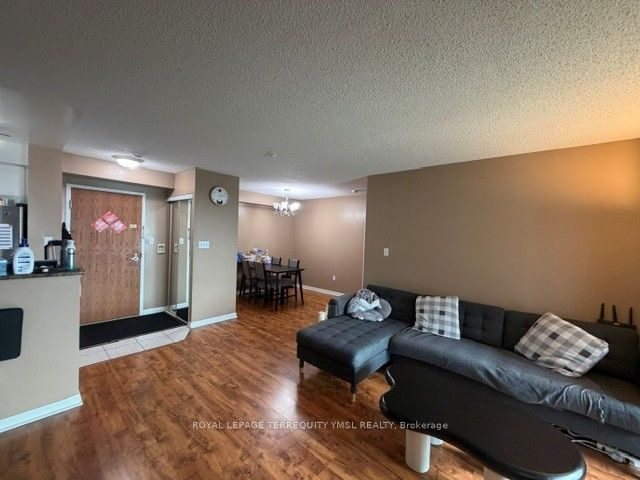 23 Lorraine Drive 1809 Property Photo 10