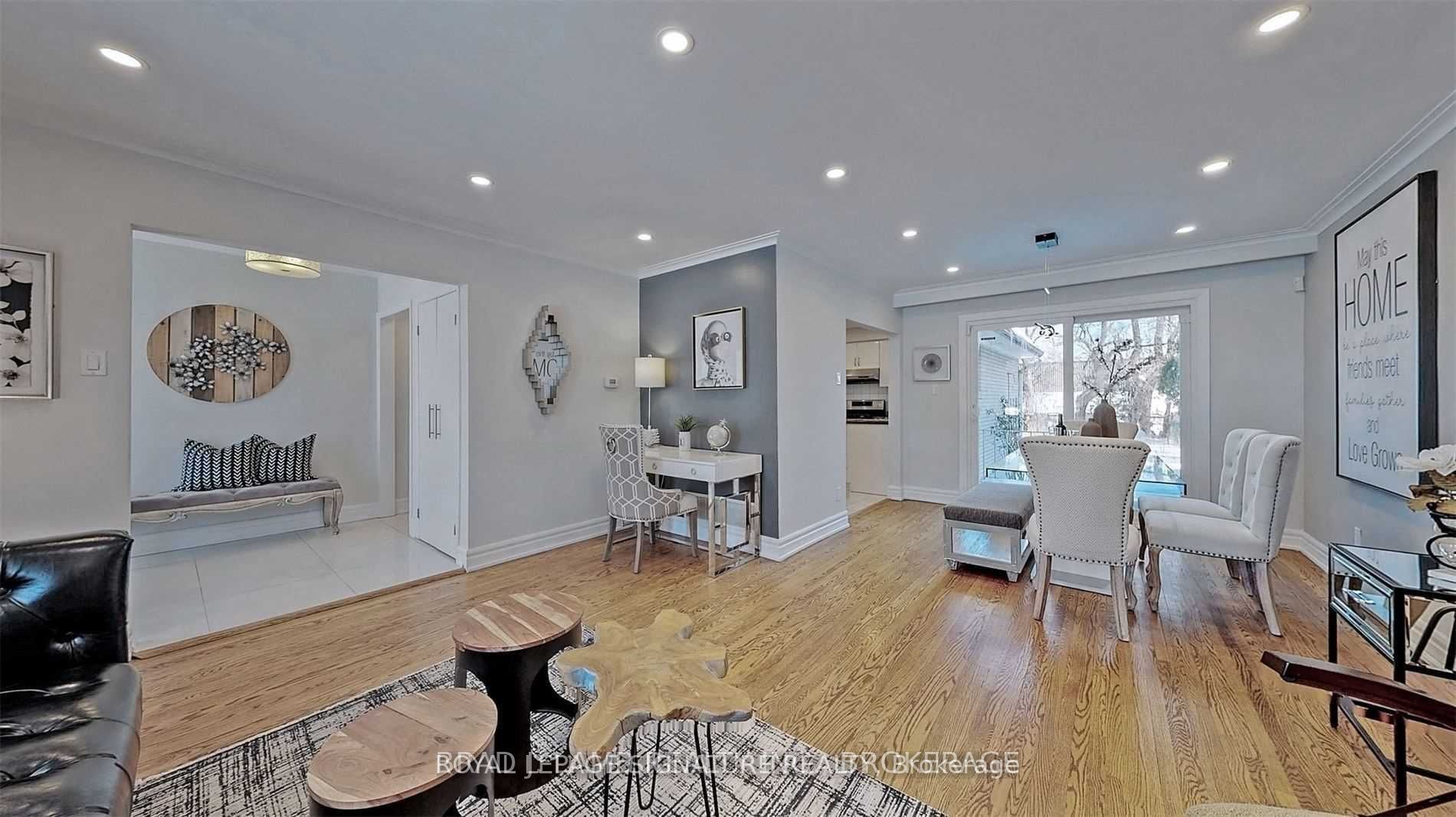17 Baroness Crescent Upper Property Photo 7