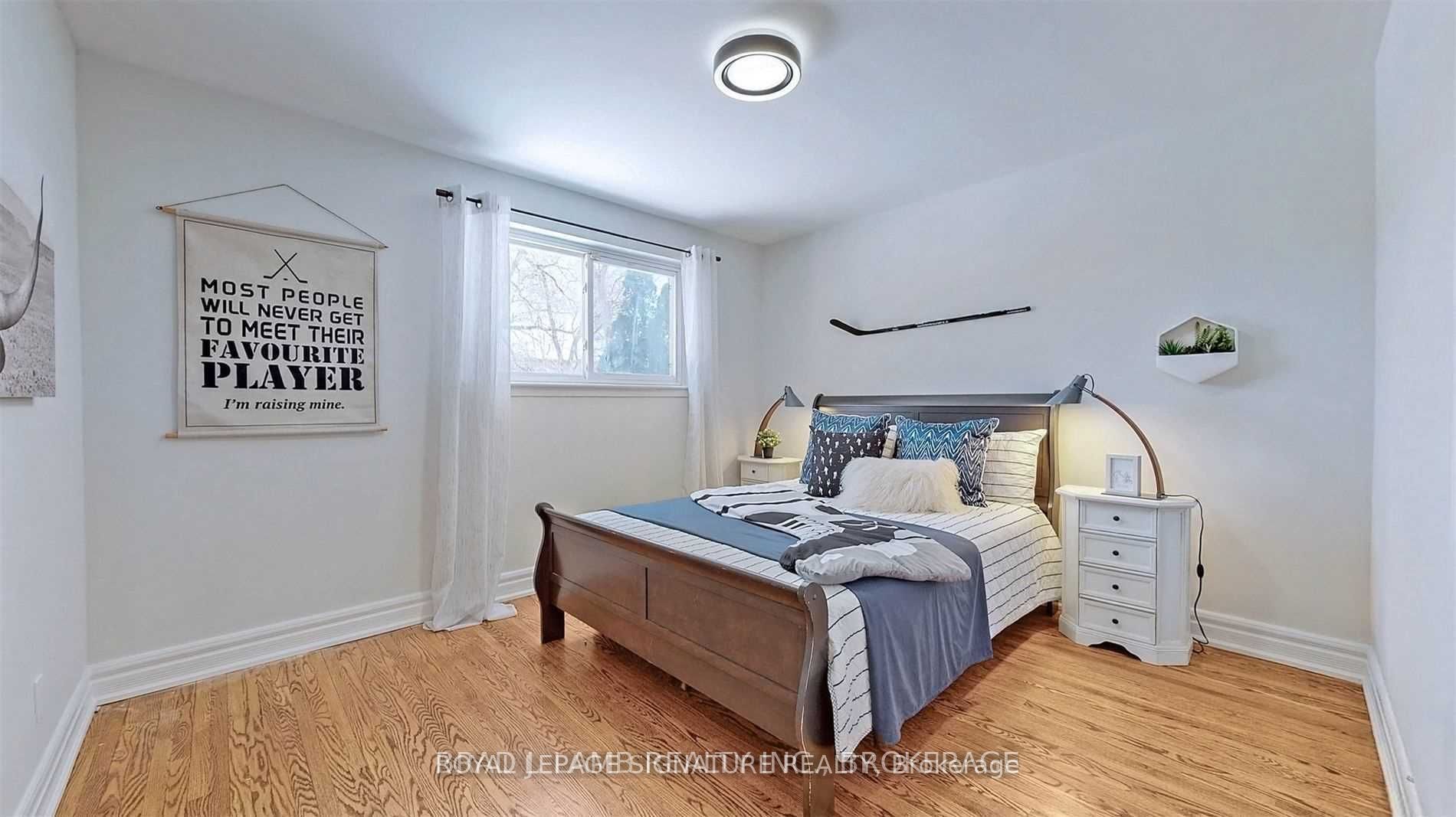 17 Baroness Crescent Upper Property Photo 24