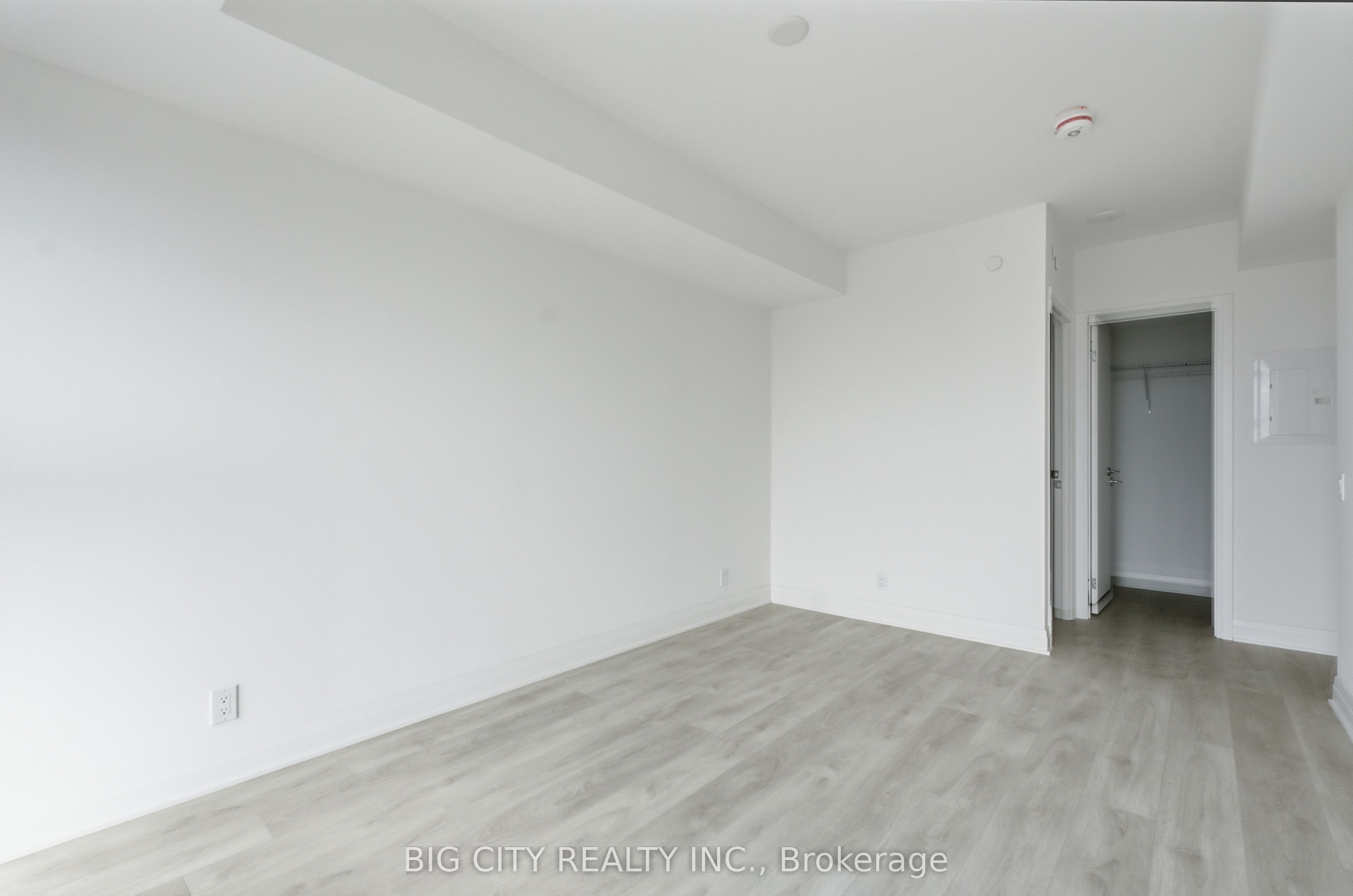 25 Frederick Todd Way 1502 Property Photo 15