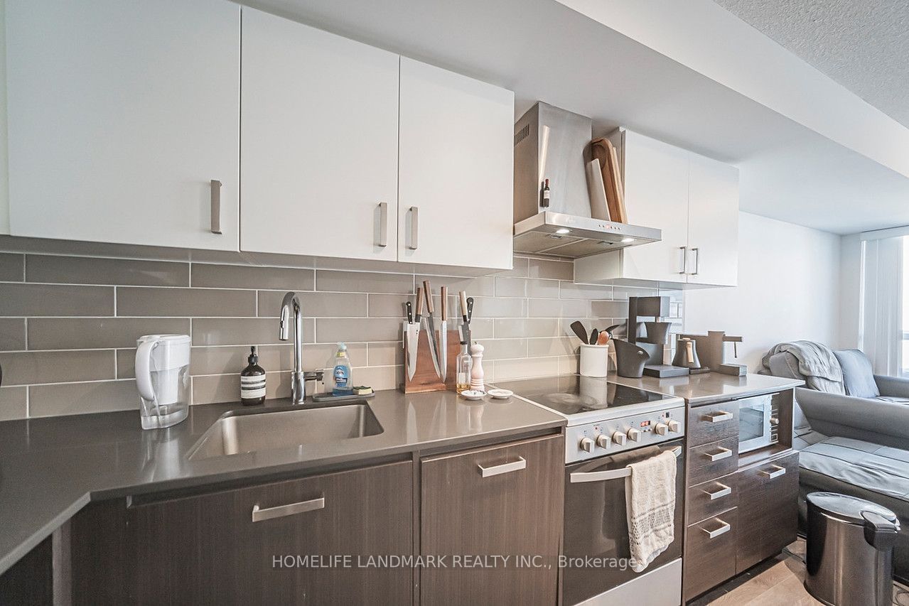 125 Redpath Avenue 1206 Property Photo 16