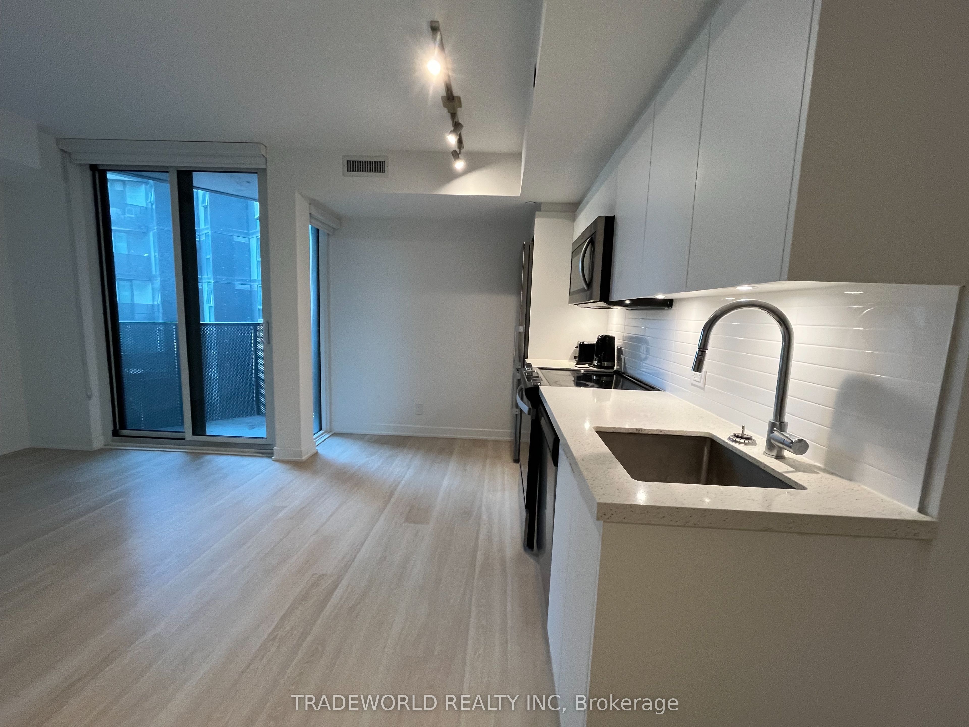 30 Tretti Way 332 Property Photo 4