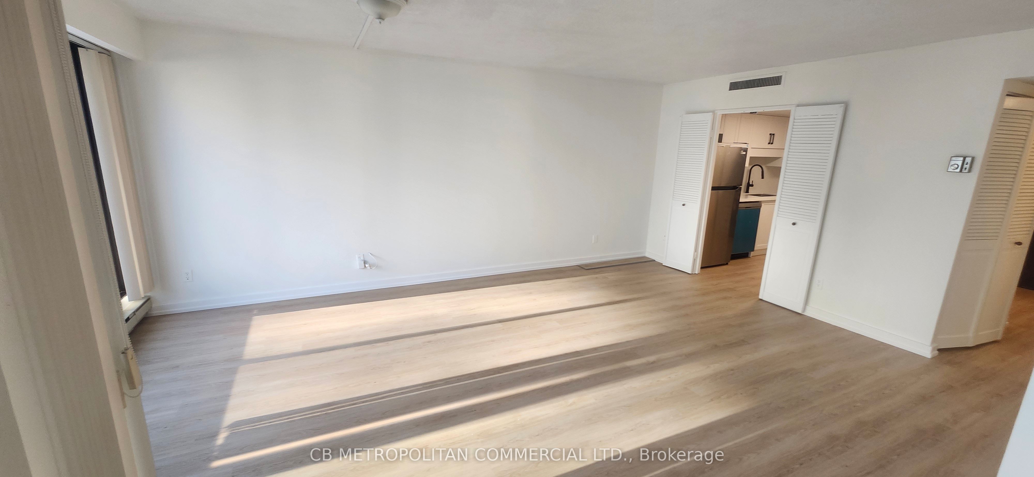 65 Harbour Square 3305 Property Photo 10