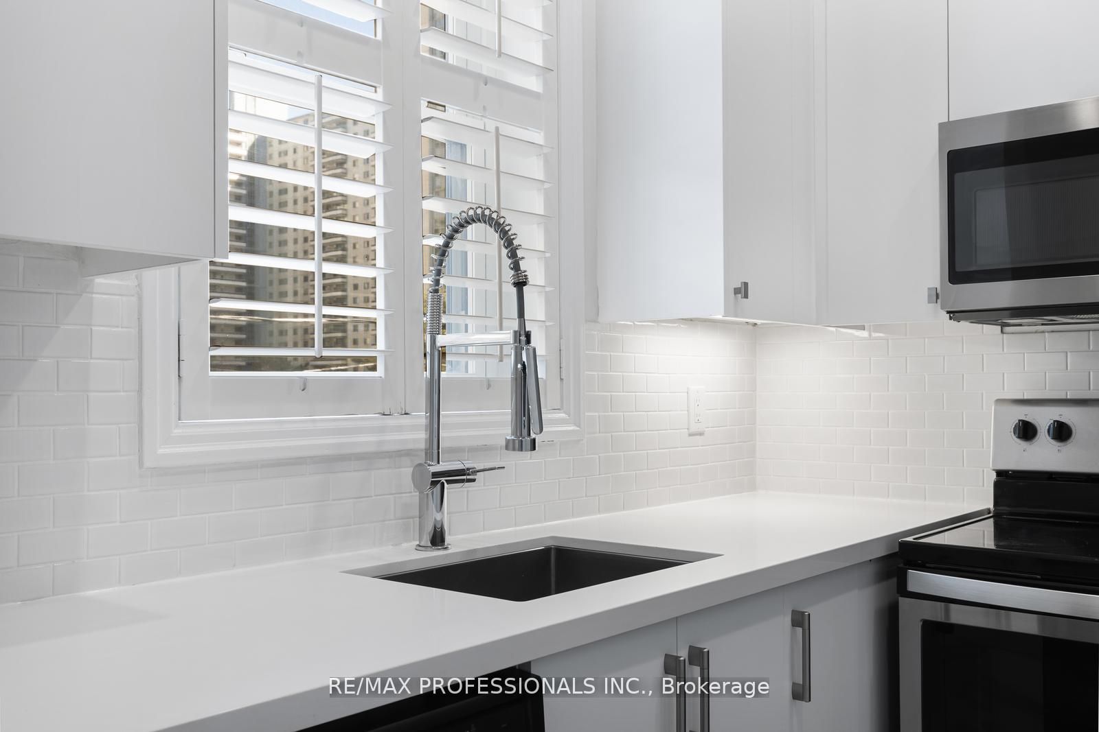 253 Wellesley Street E C Property Photo 13