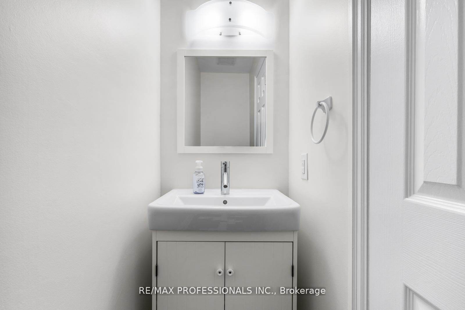 253 Wellesley Street E C Property Photo 18