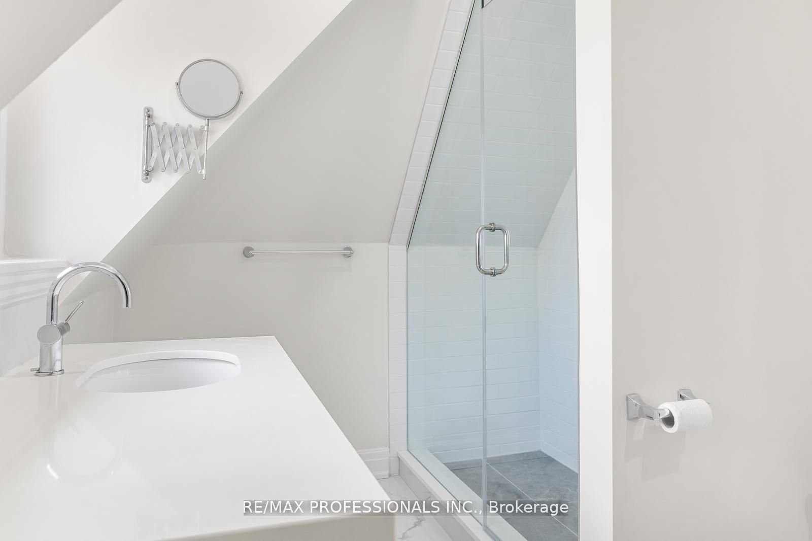 253 Wellesley Street E C Property Photo 29