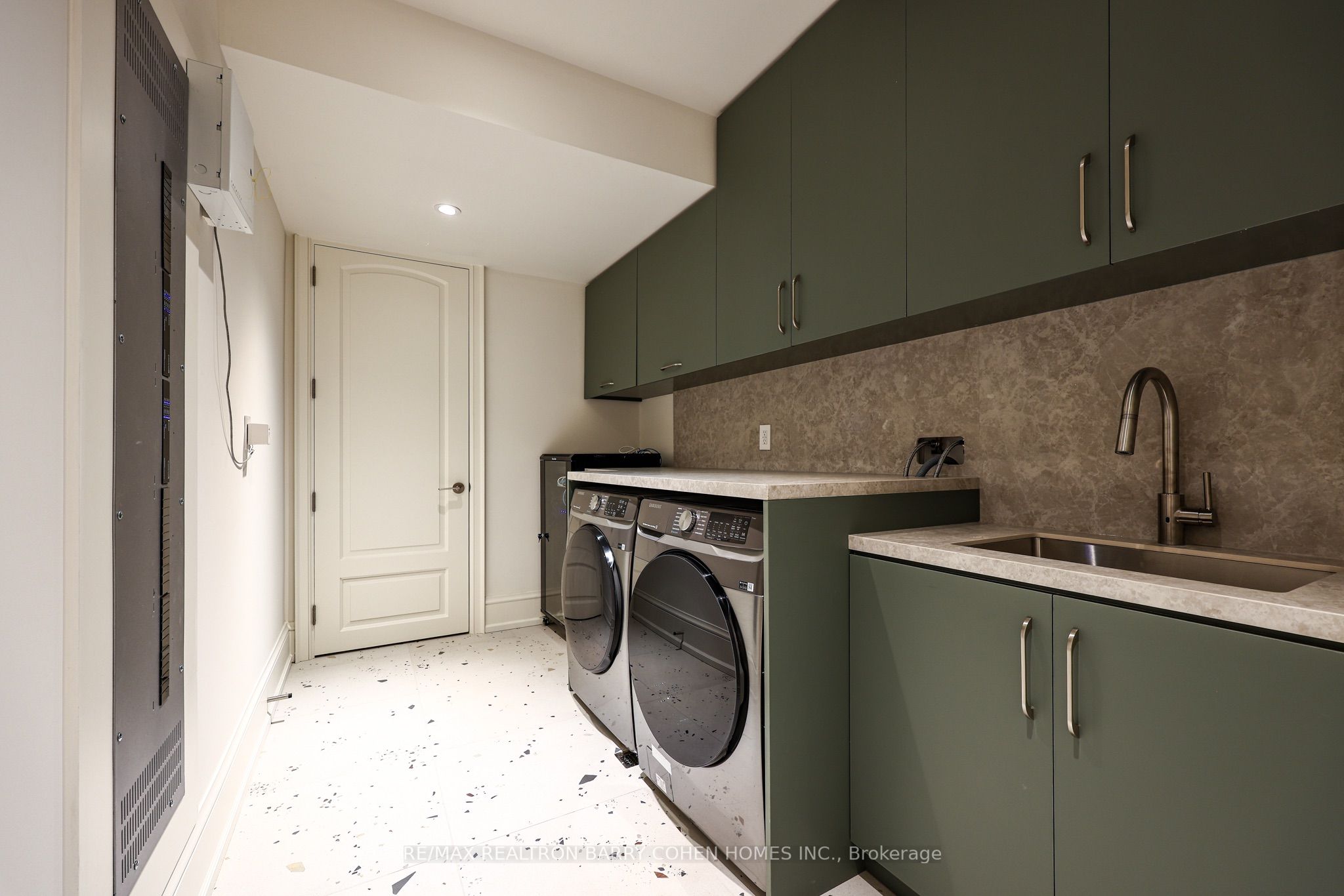 39 Chudleigh Avenue Property Photo 46