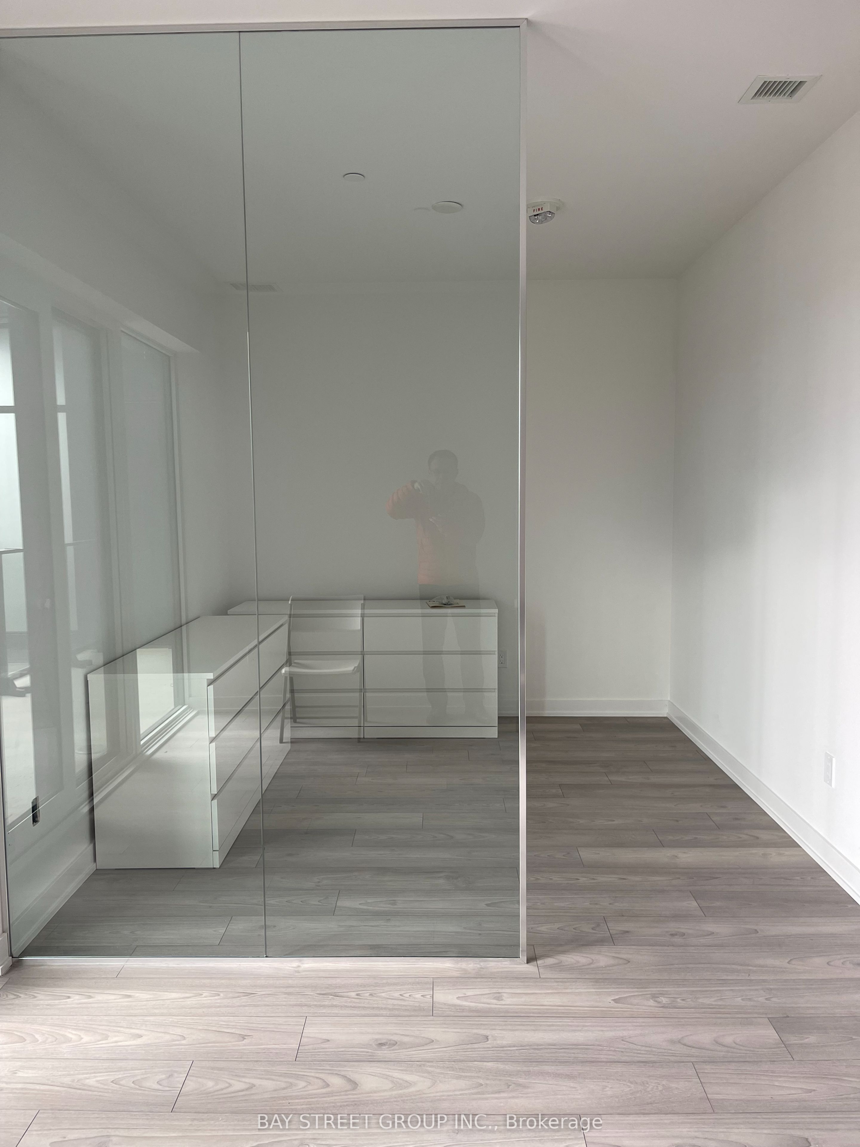 8 Tippett Road 1010 Property Photo 4