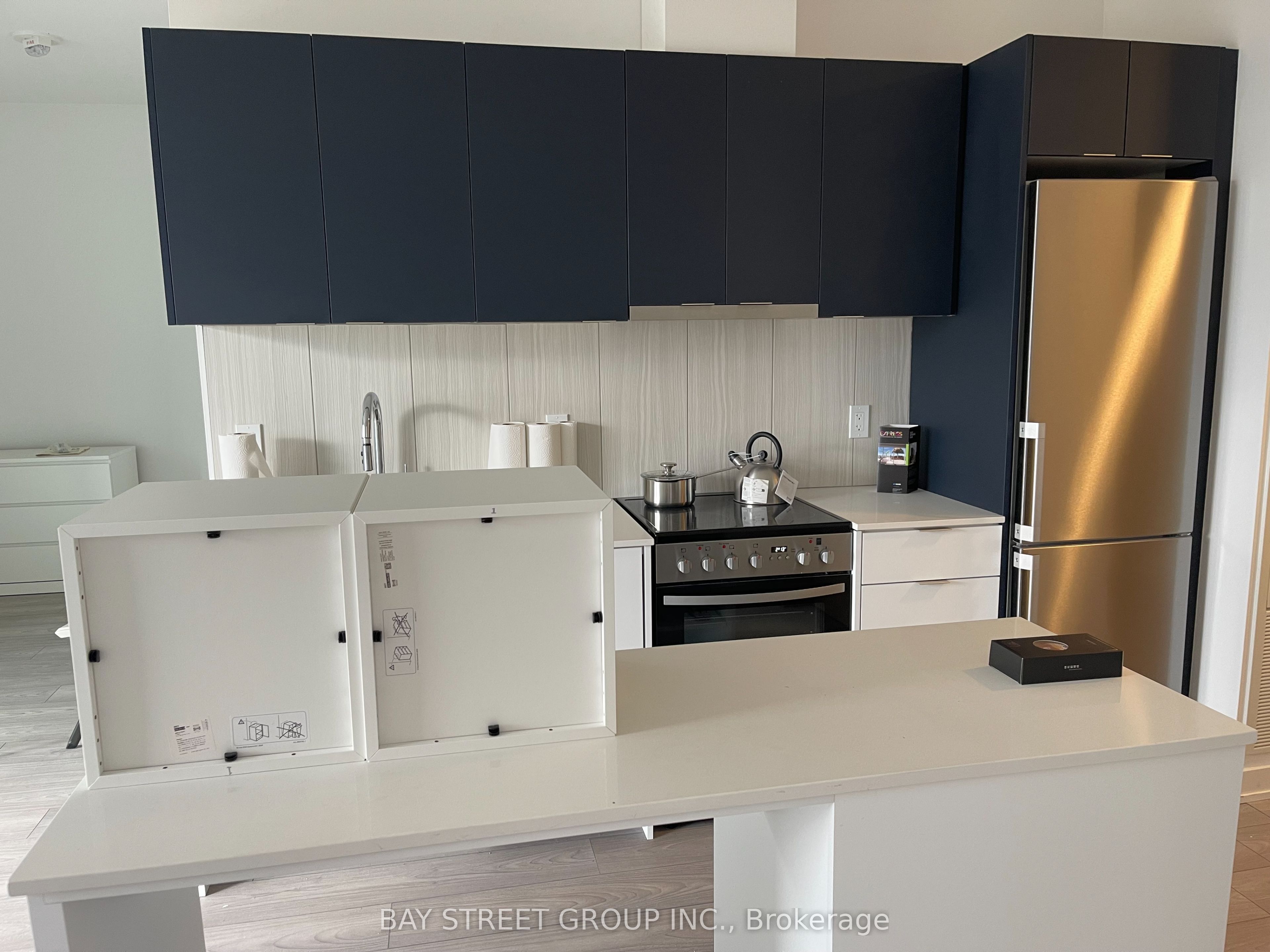 8 Tippett Road 1010 Property Photo 6