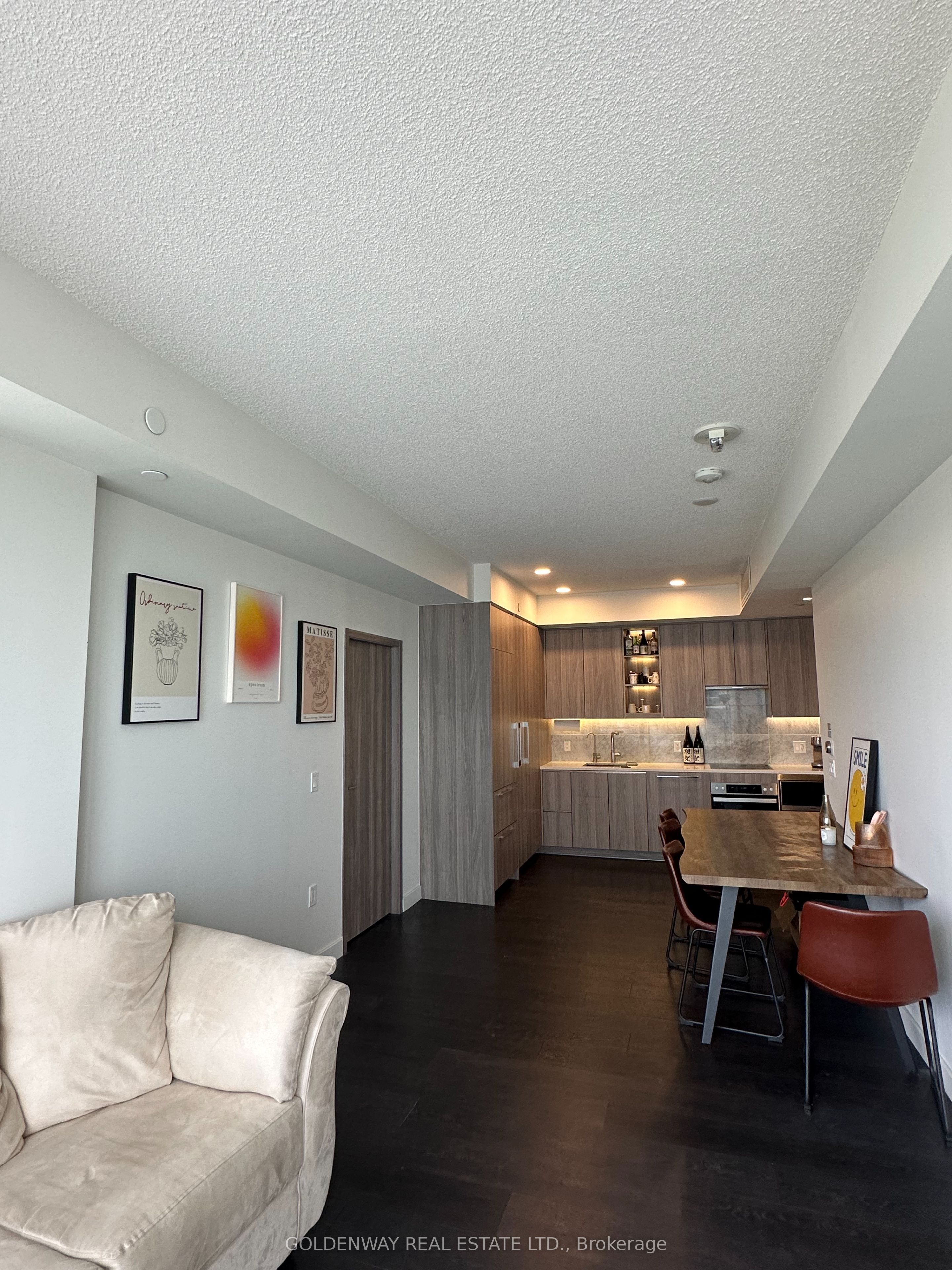 85 Mcmahon Drive 2109 Property Photo 4