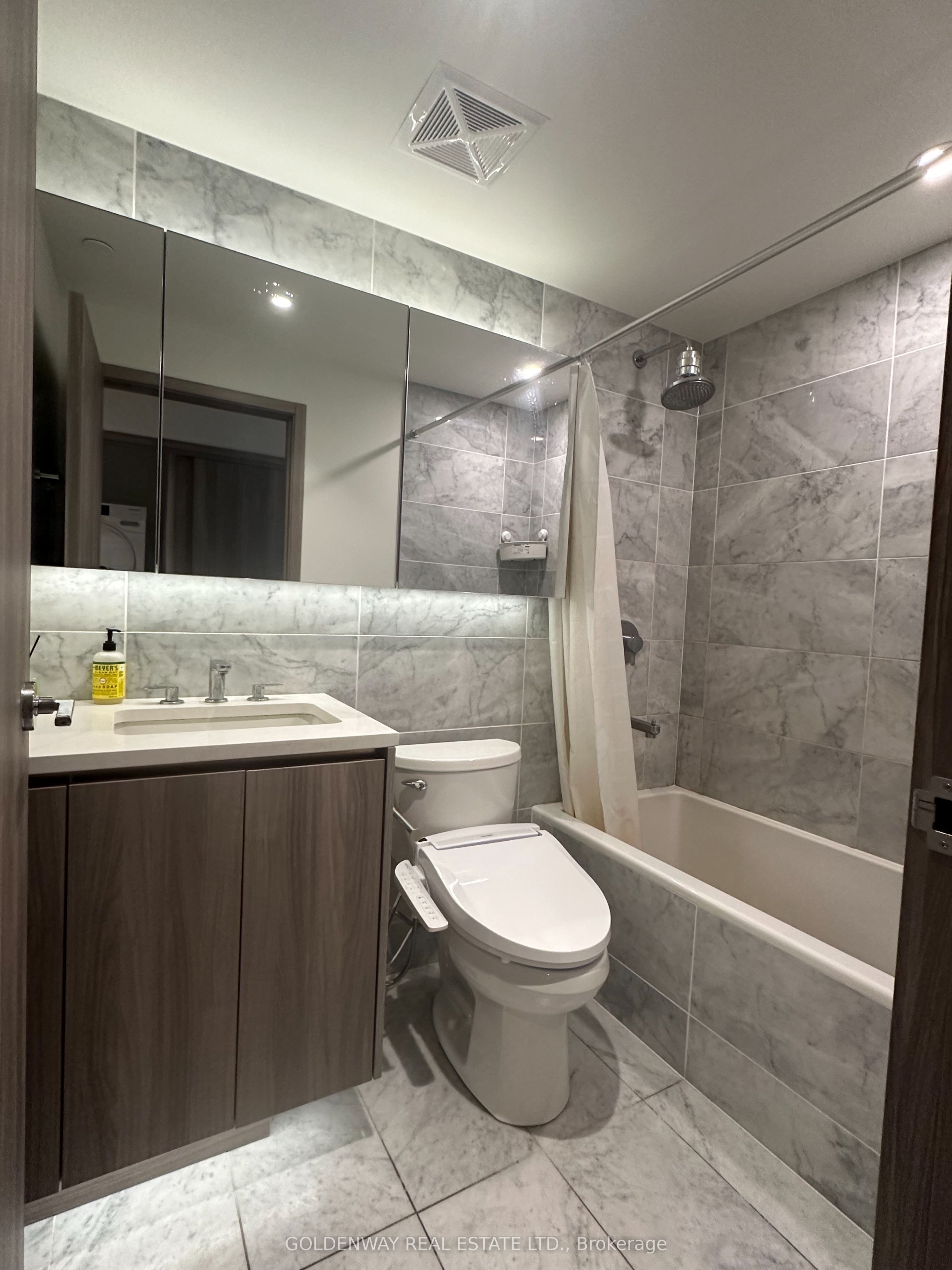 85 Mcmahon Drive 2109 Property Photo 7