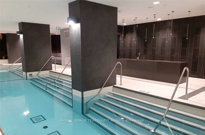 8 Eglinton Avenue E 505 Property Photo 12