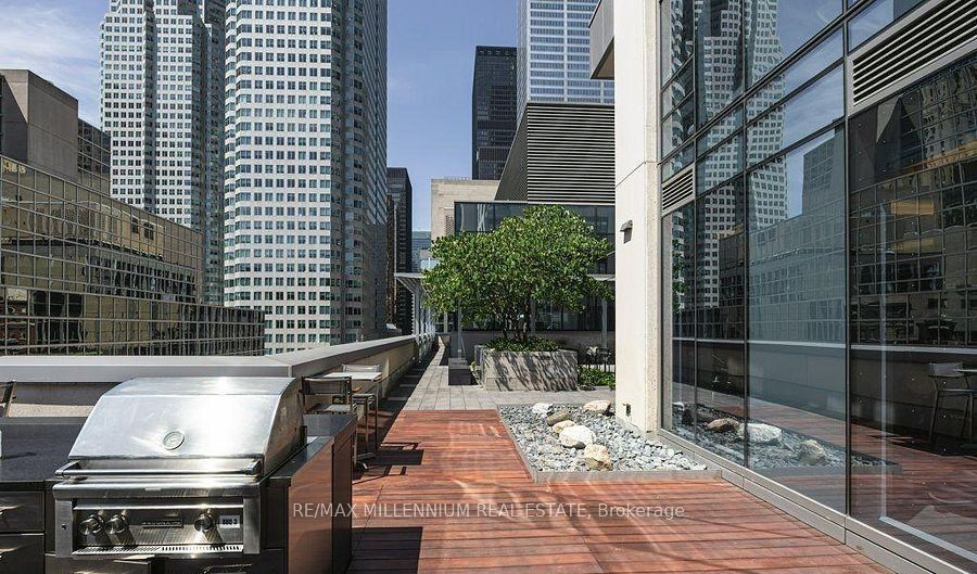 88 Scott Street 604 Property Photo 35