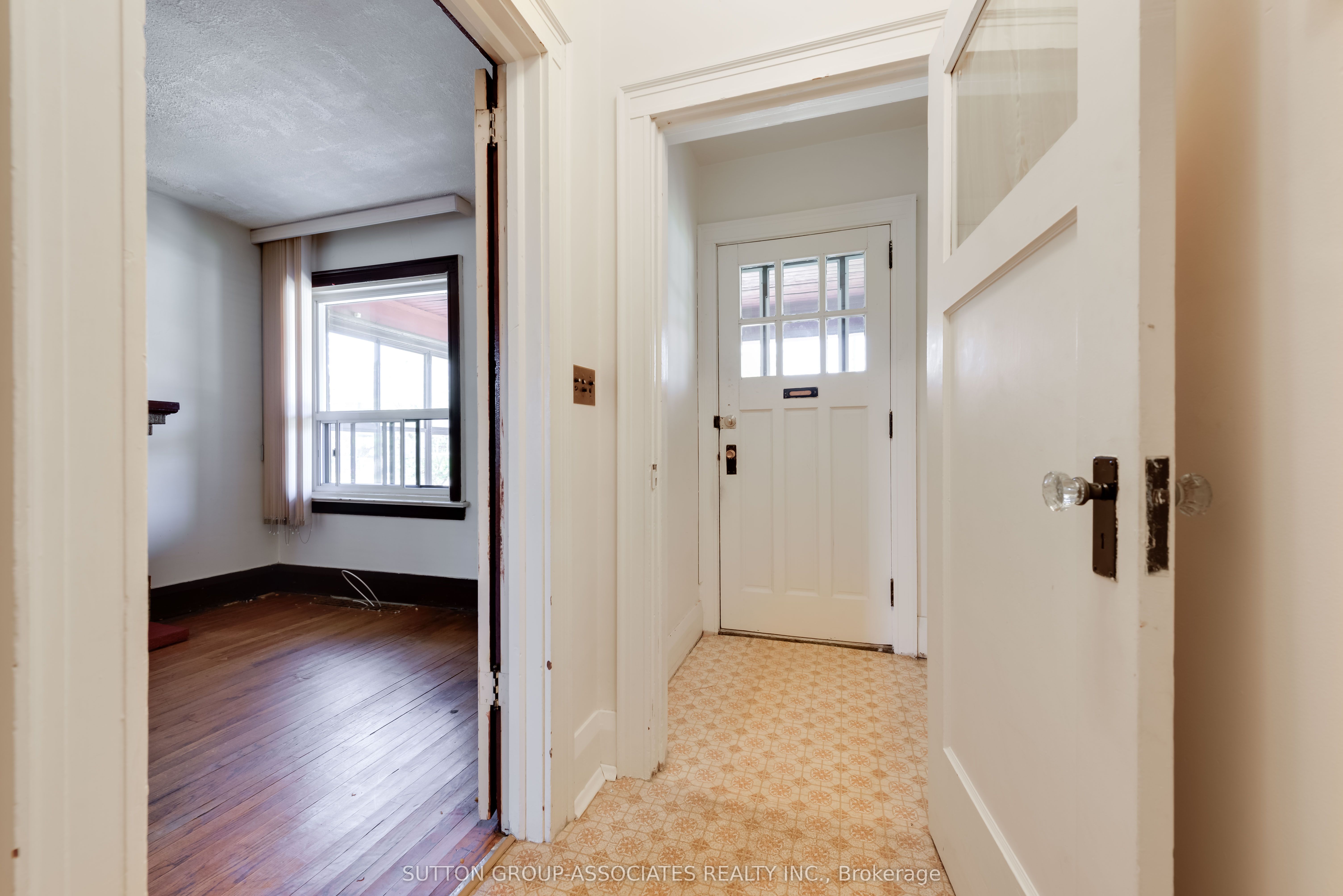 155 Earlsdale Avenue Property Photo 3