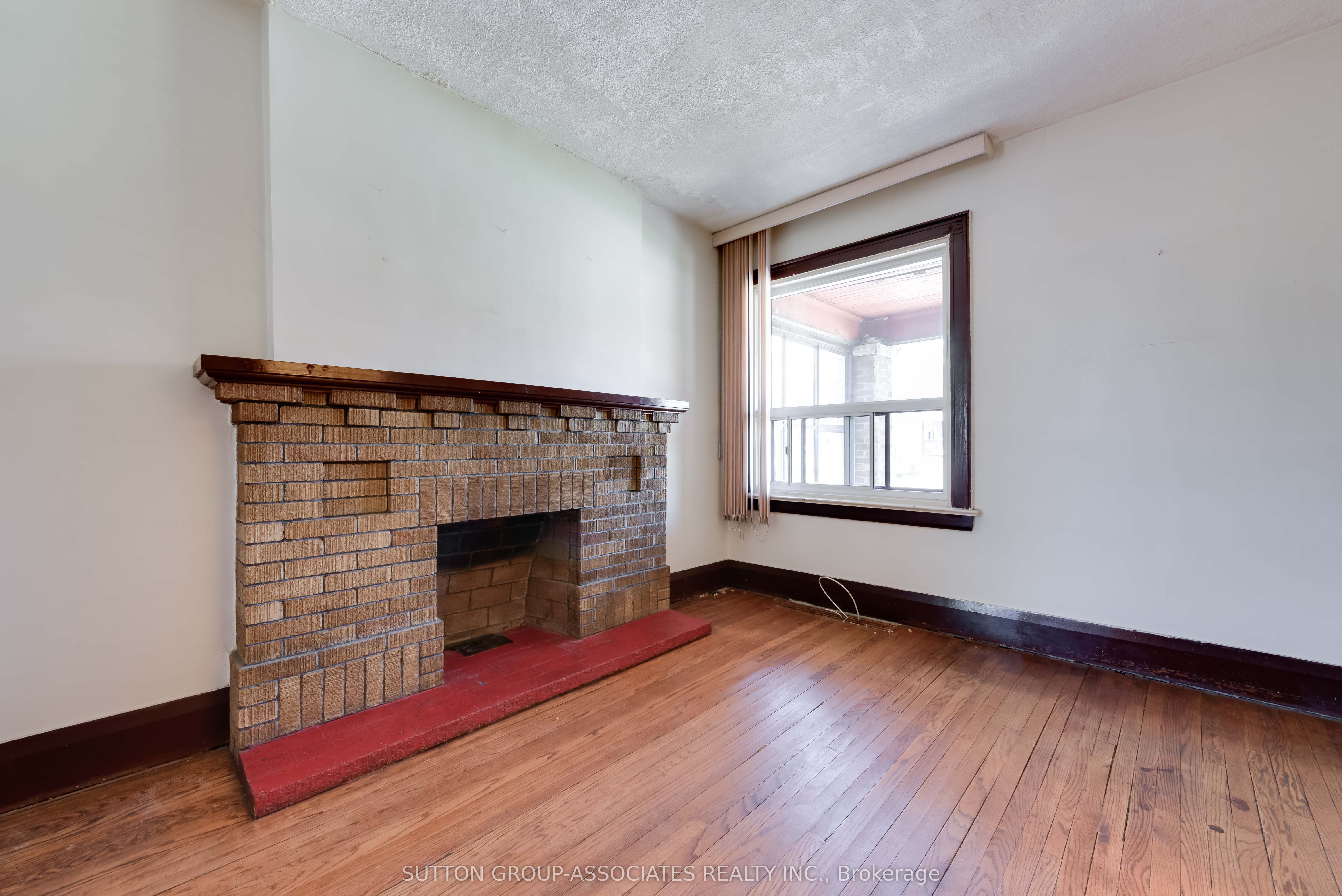 155 Earlsdale Avenue Property Photo 5