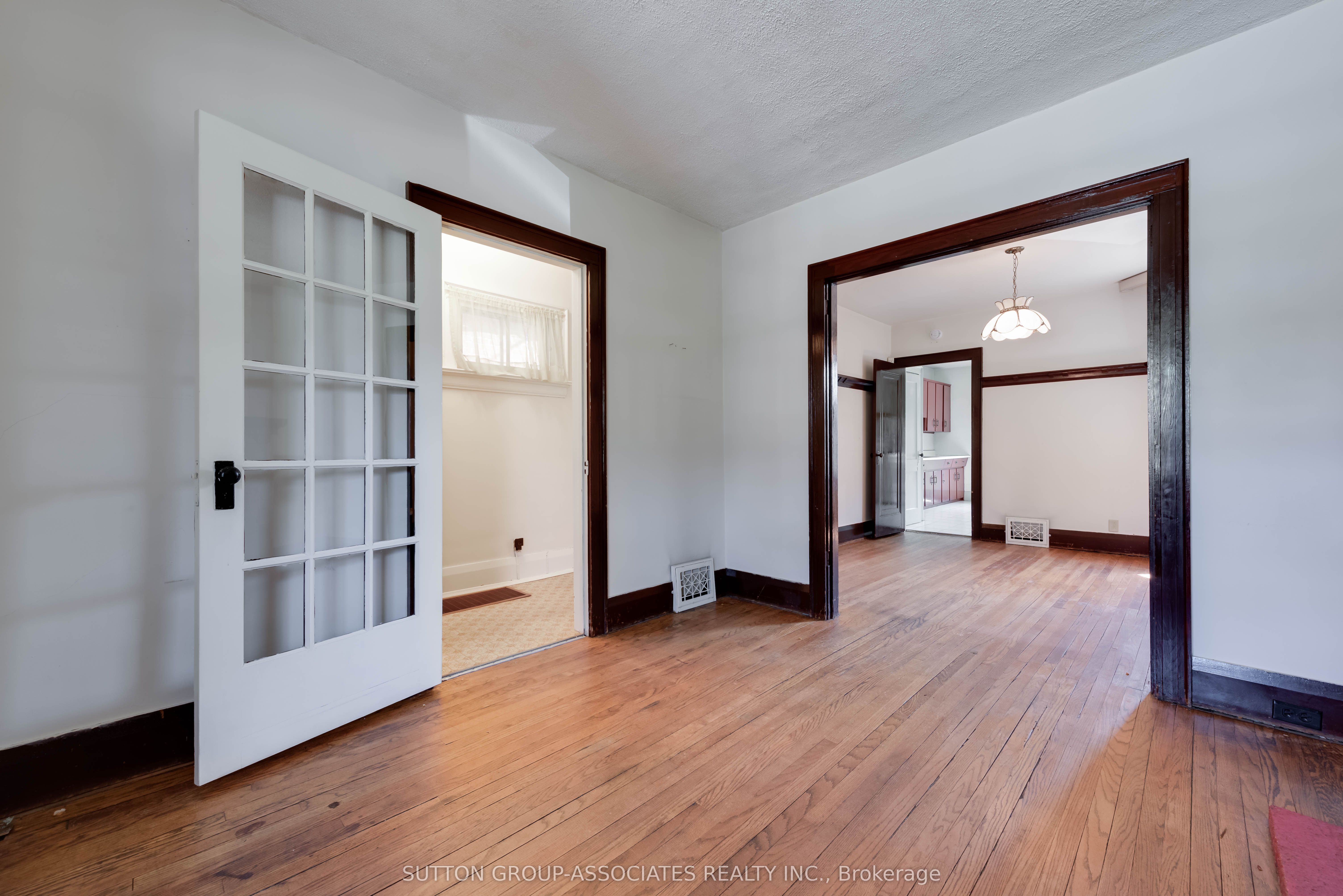 155 Earlsdale Avenue Property Photo 6