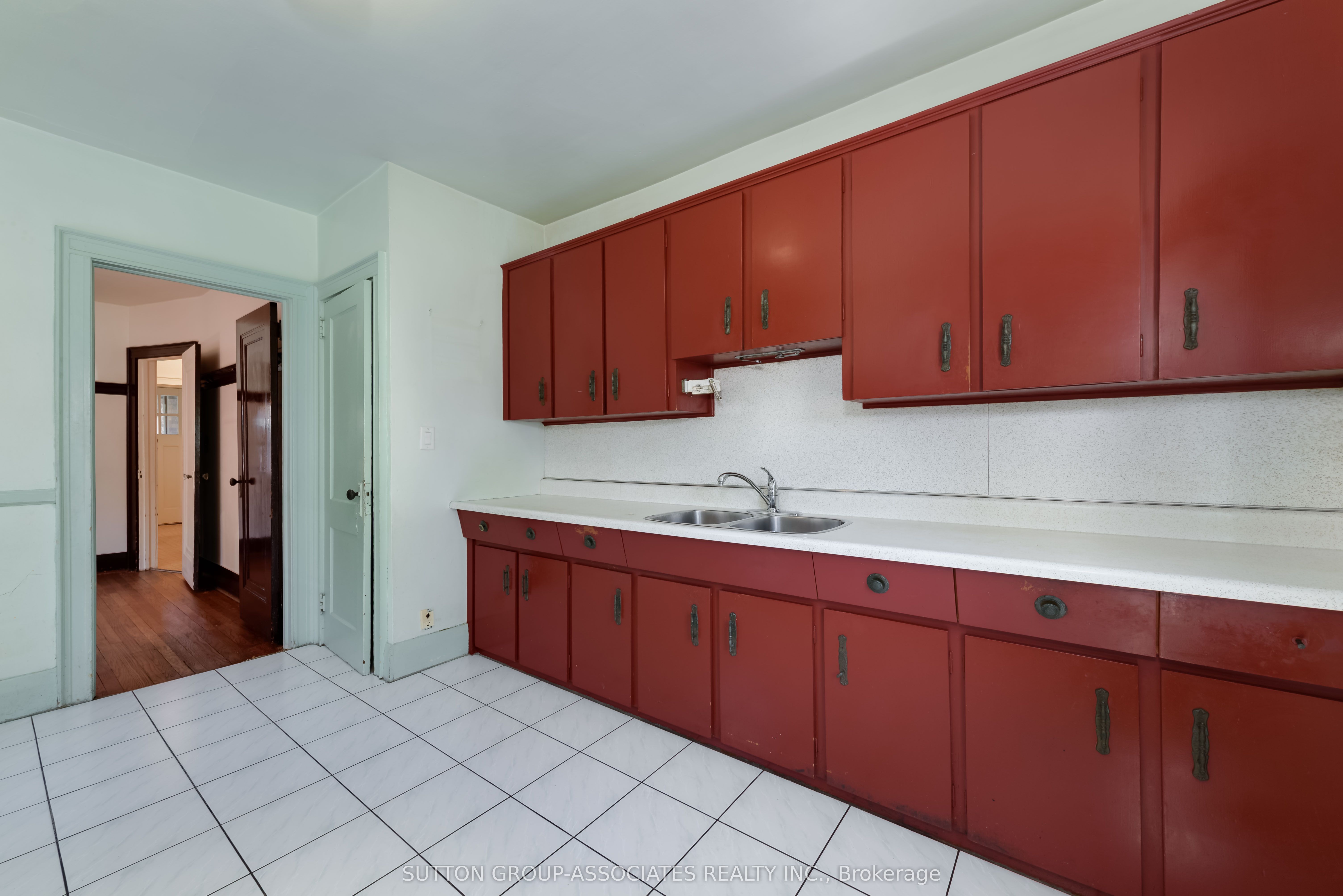 155 Earlsdale Avenue Property Photo 11