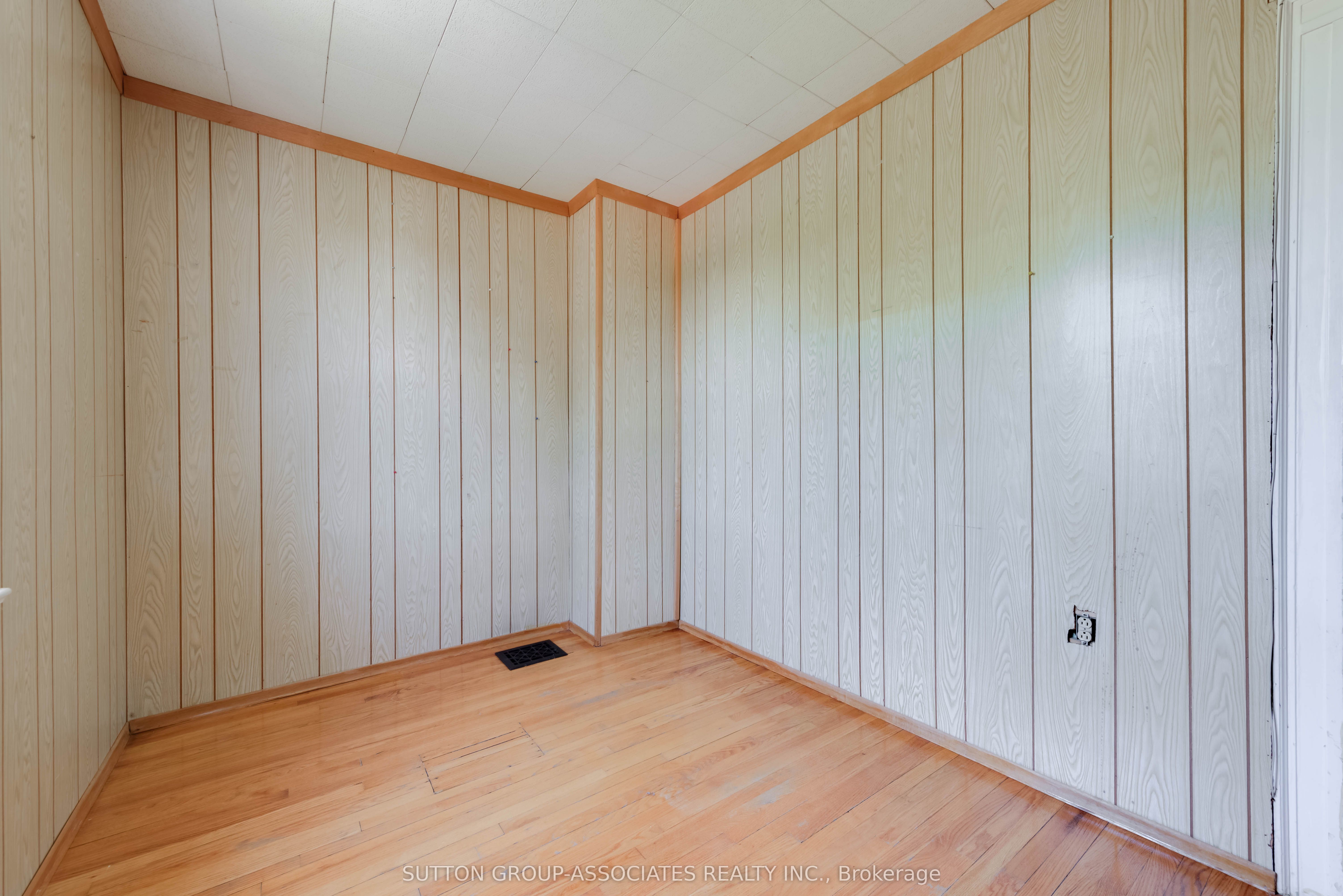 155 Earlsdale Avenue Property Photo 15