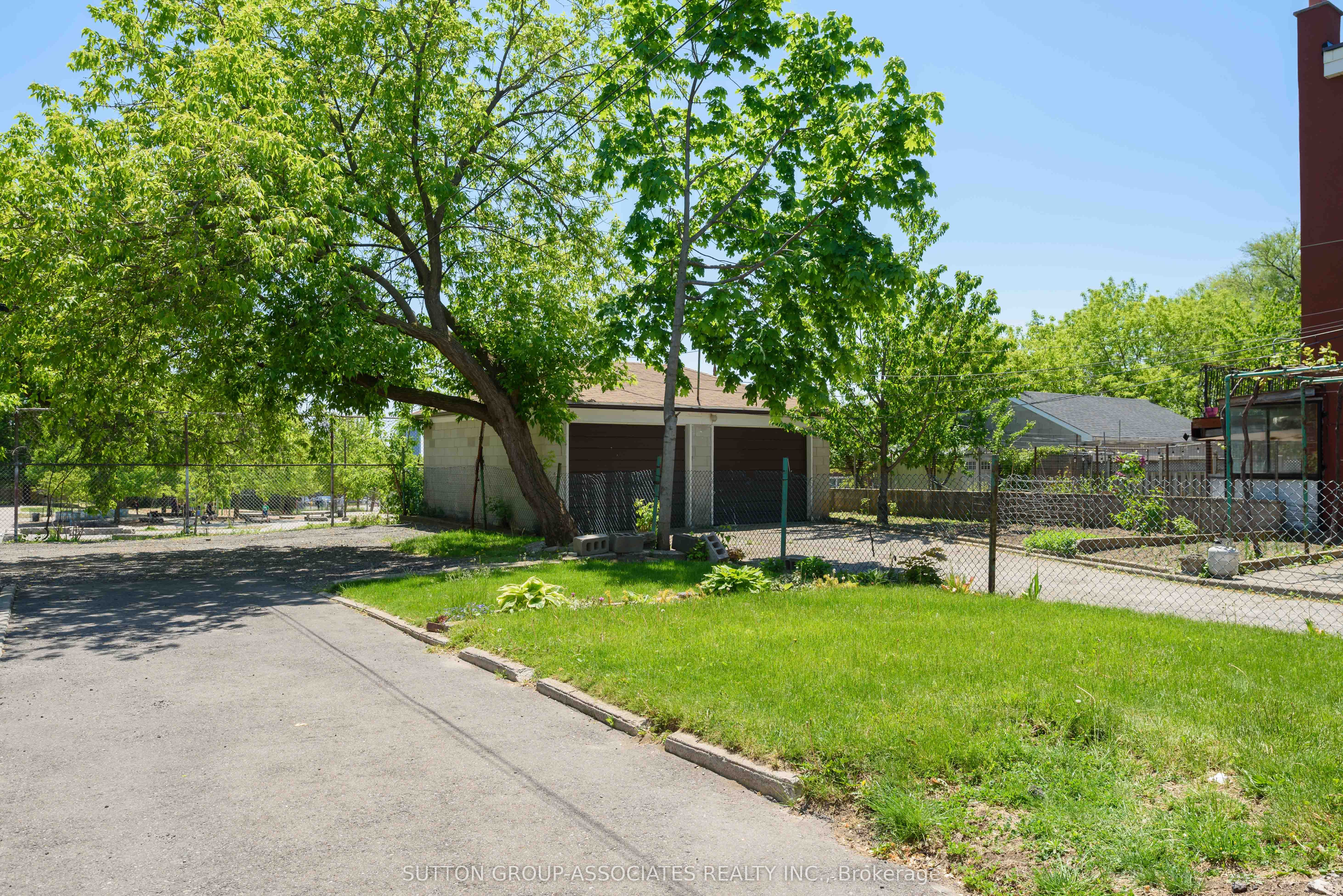 155 Earlsdale Avenue Property Photo 25