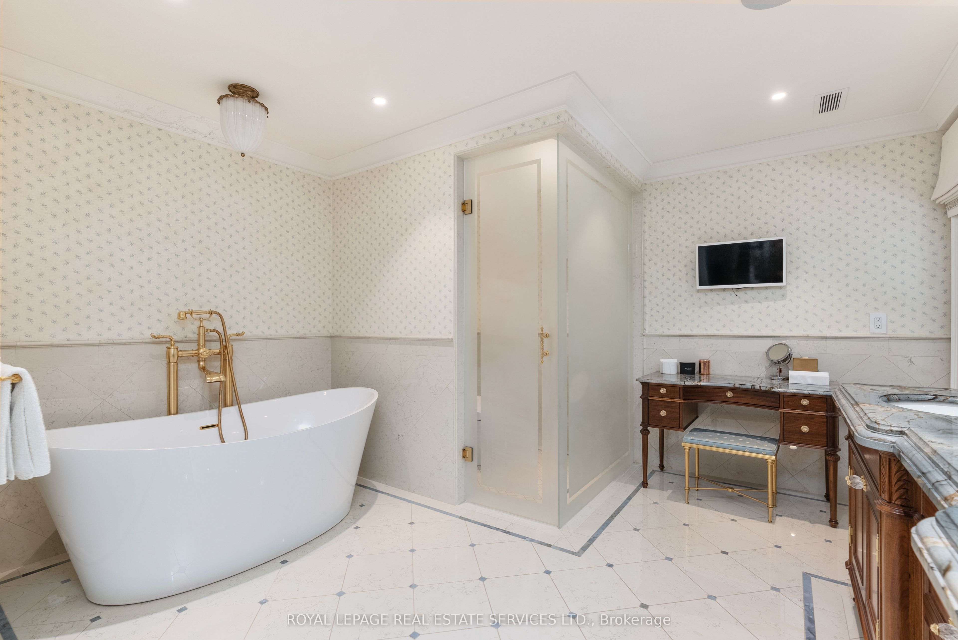 108 Sandringham Drive Property Photo 25