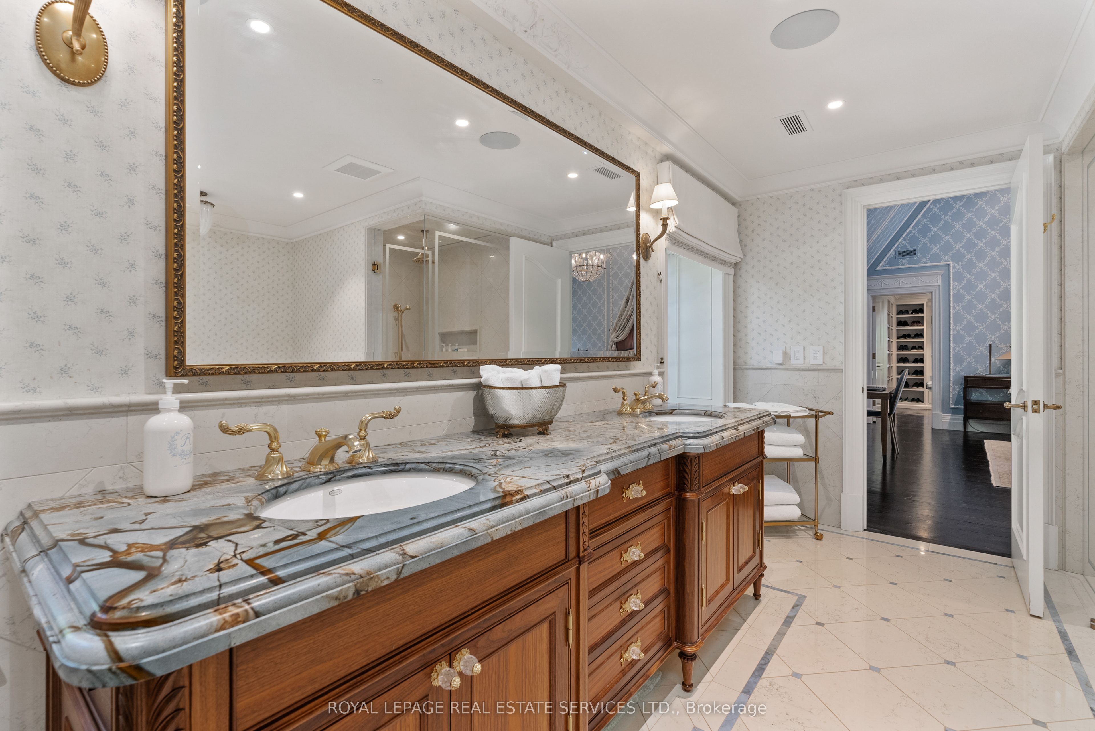 108 Sandringham Drive Property Photo 26