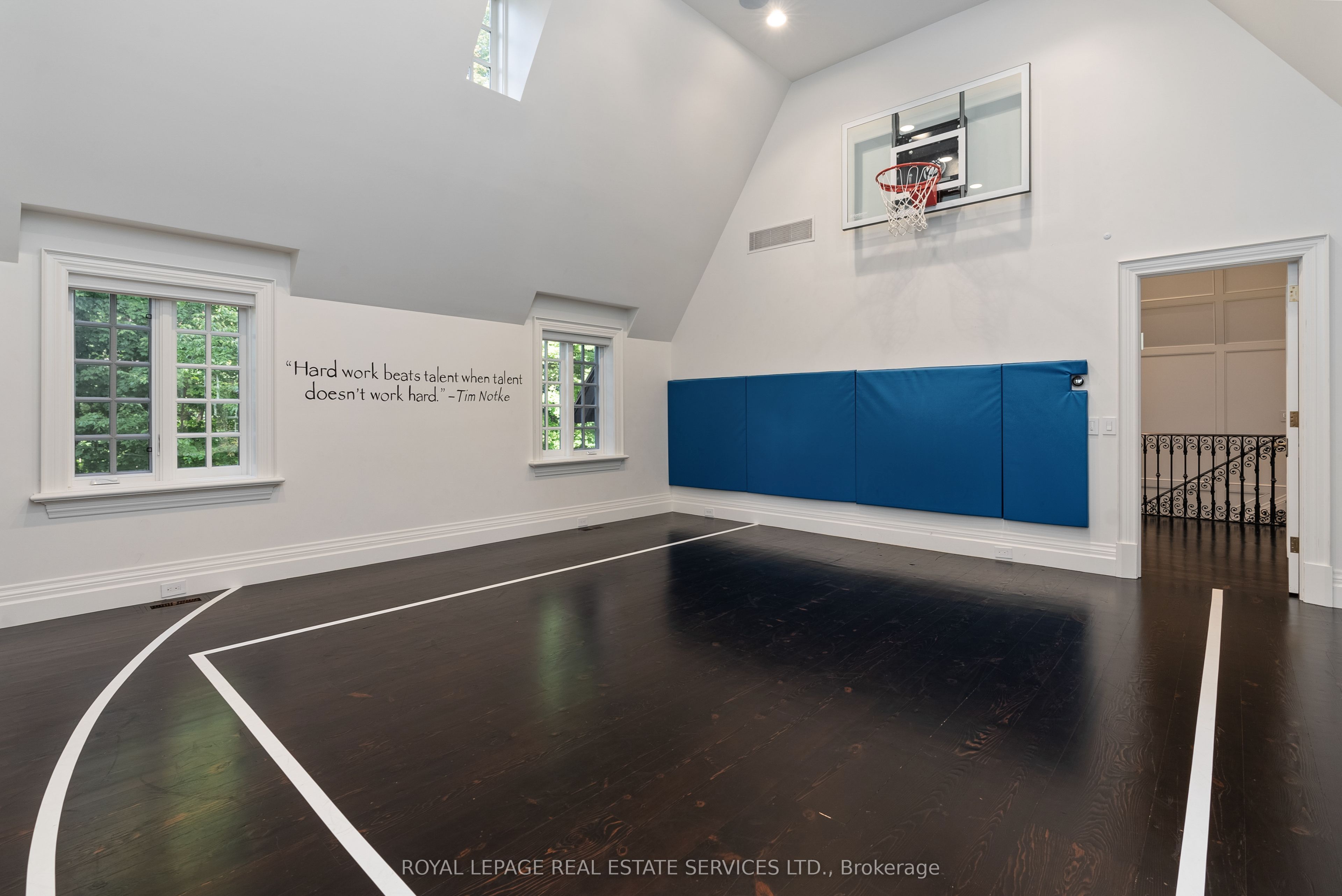 108 Sandringham Drive Property Photo 35
