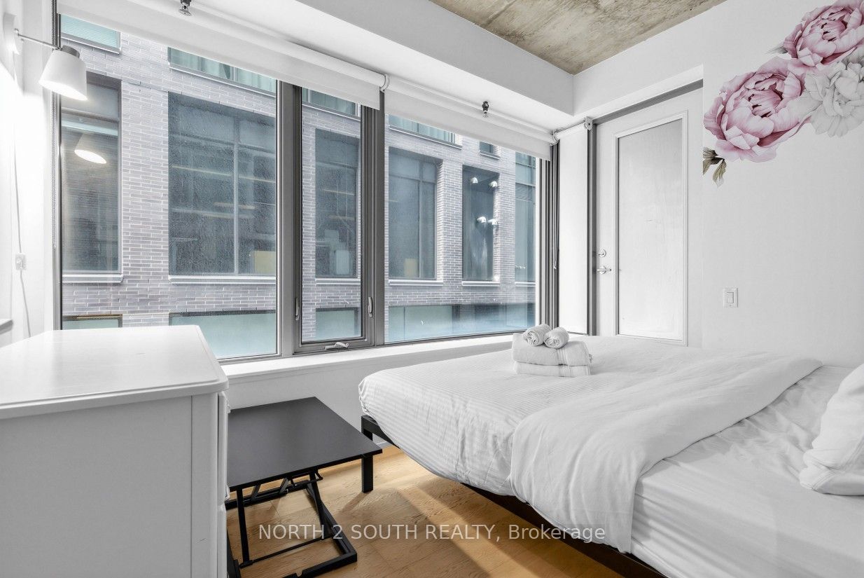 95 Bathurst Street 225 Property Photo 3