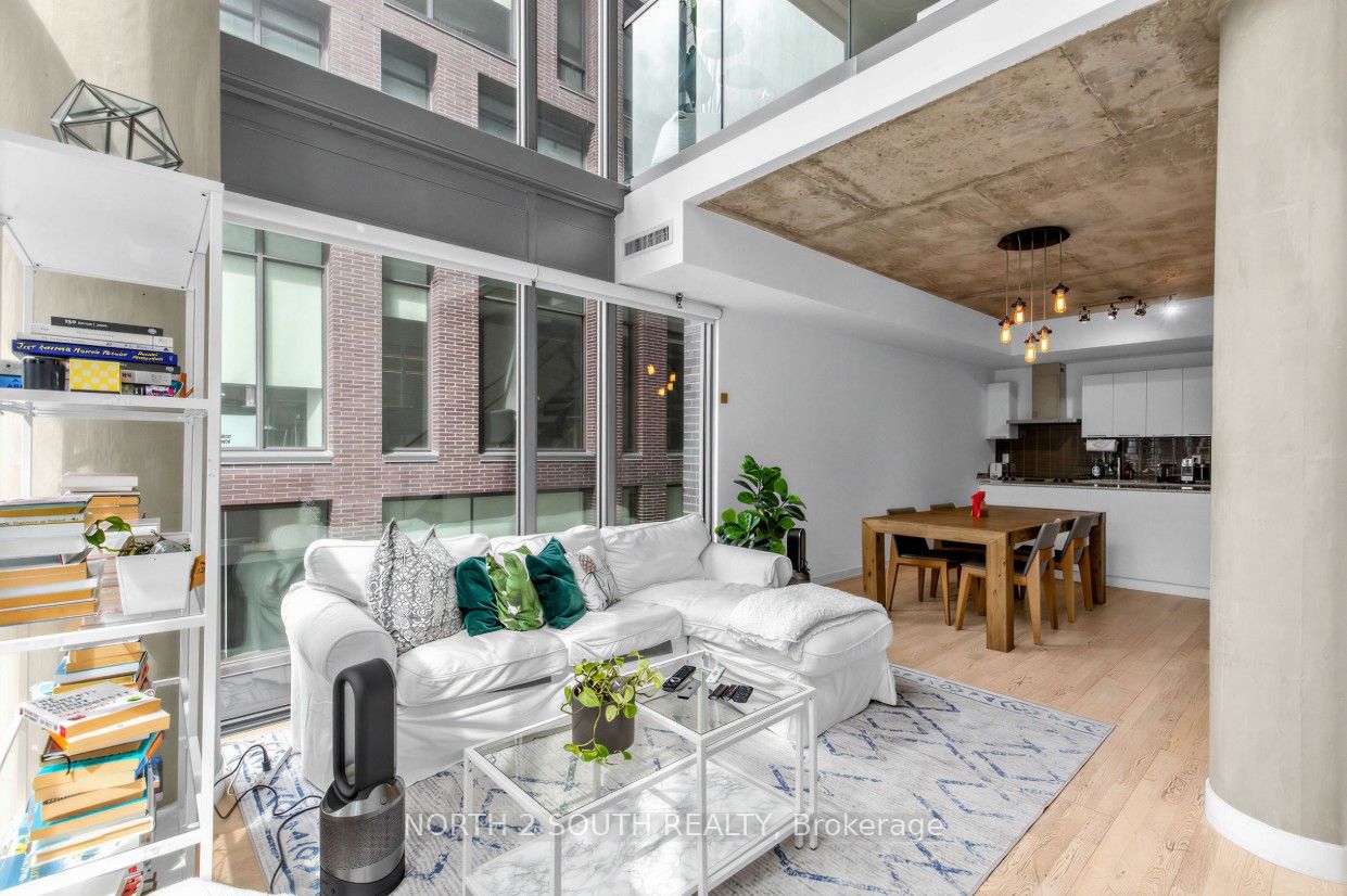 95 Bathurst Street 225 Property Photo 7
