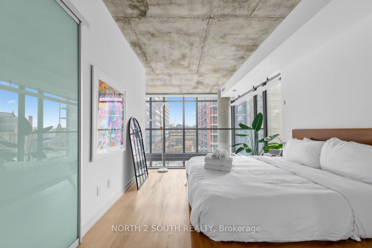 95 Bathurst Street 225 Property Photo 9