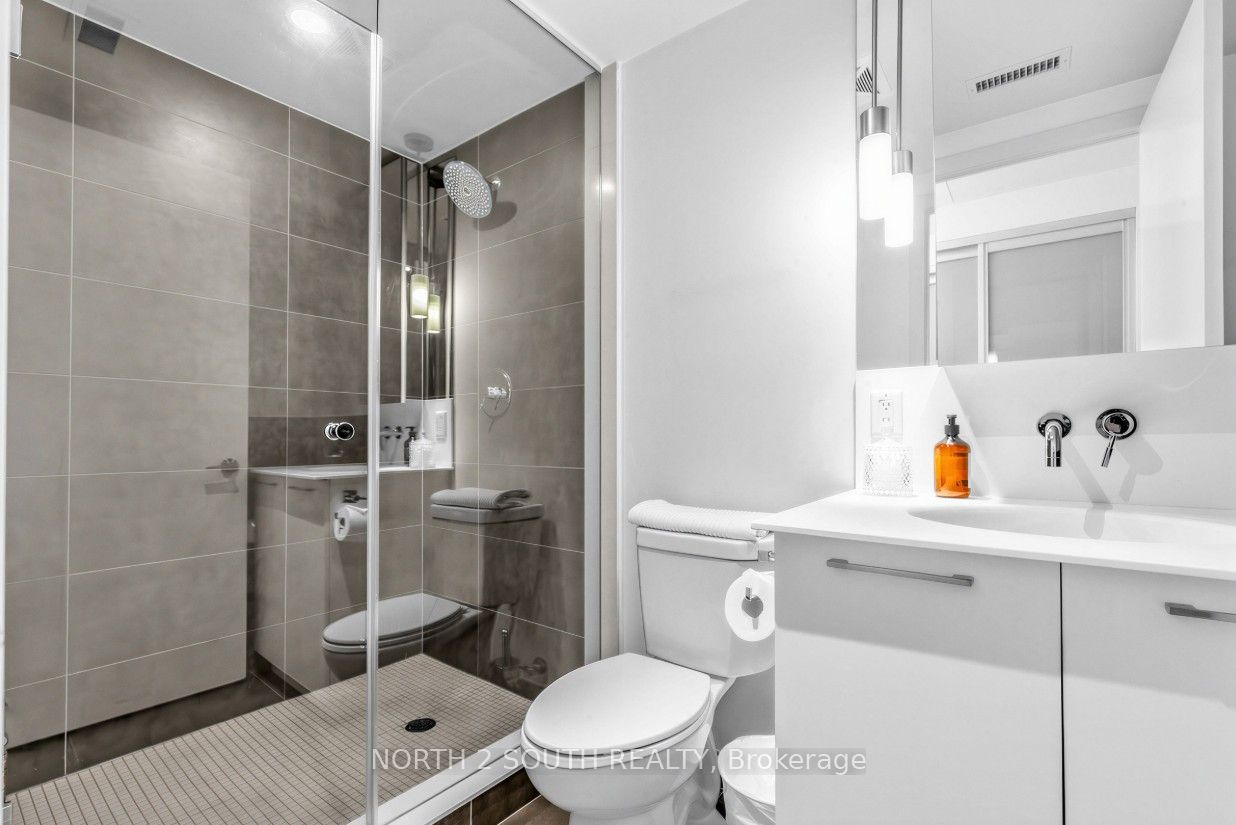 95 Bathurst Street 225 Property Photo 11
