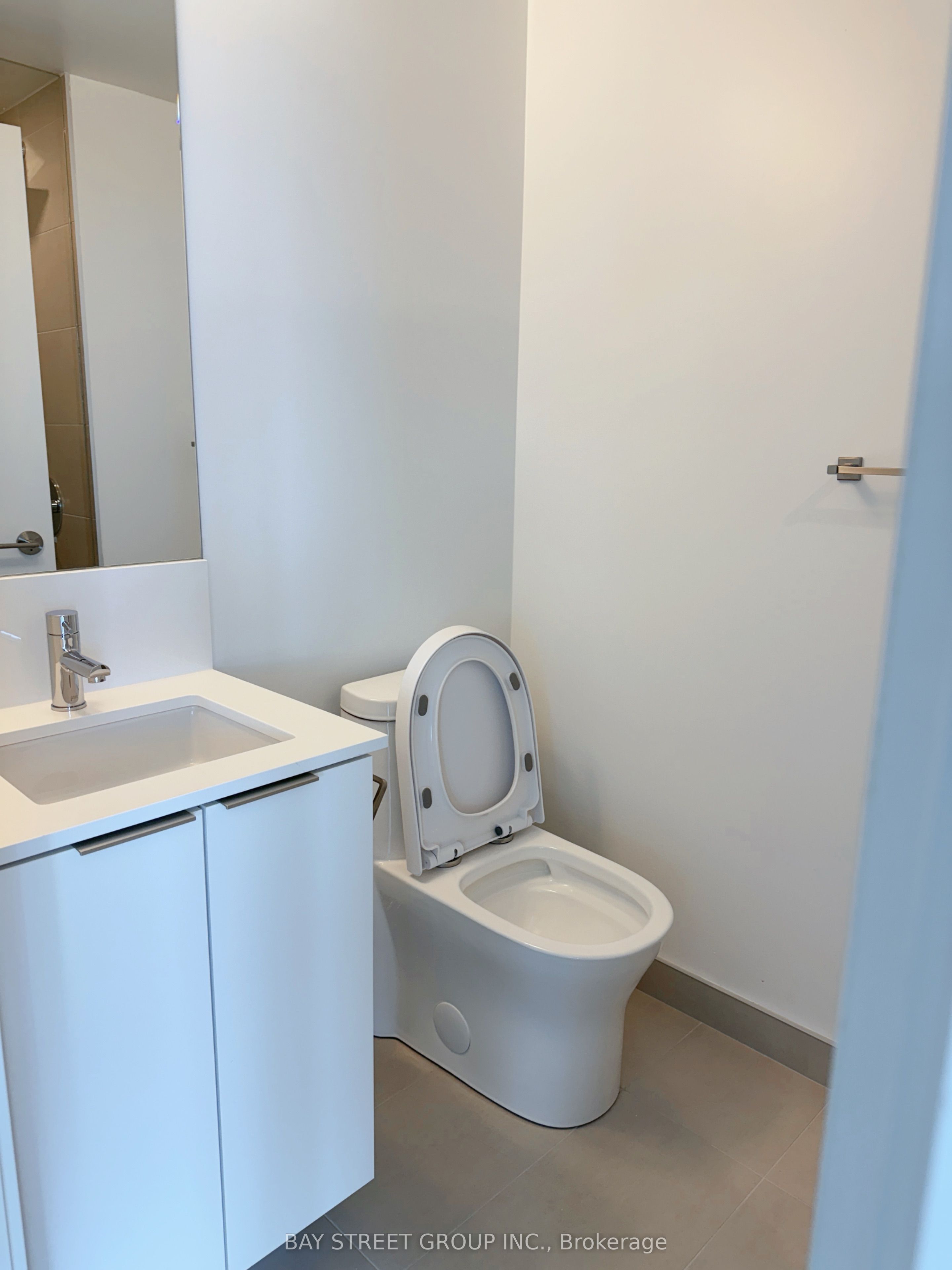 8 Wellesley Street W 4012 Property Photo 11