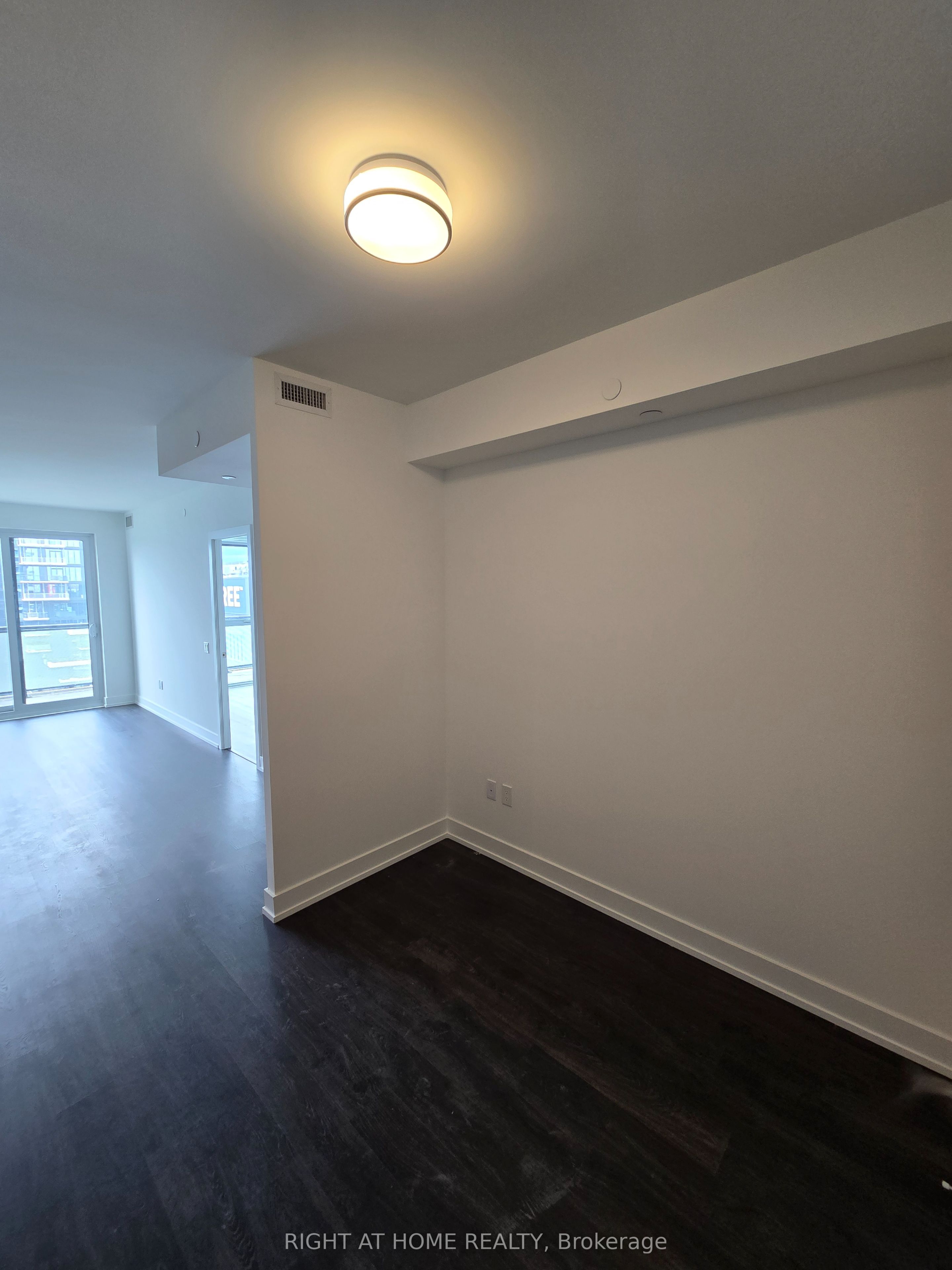30 Inn On The Park Drive 3311 Property Photo 2