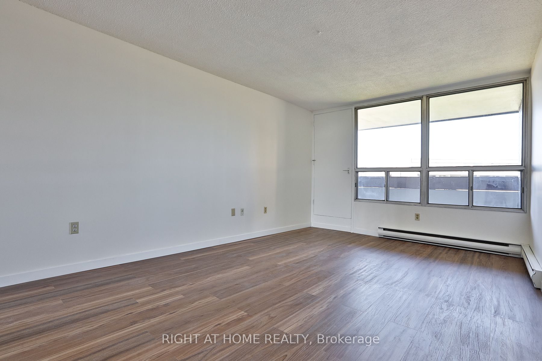 35 Sunny Glenway 302 Property Photo 9