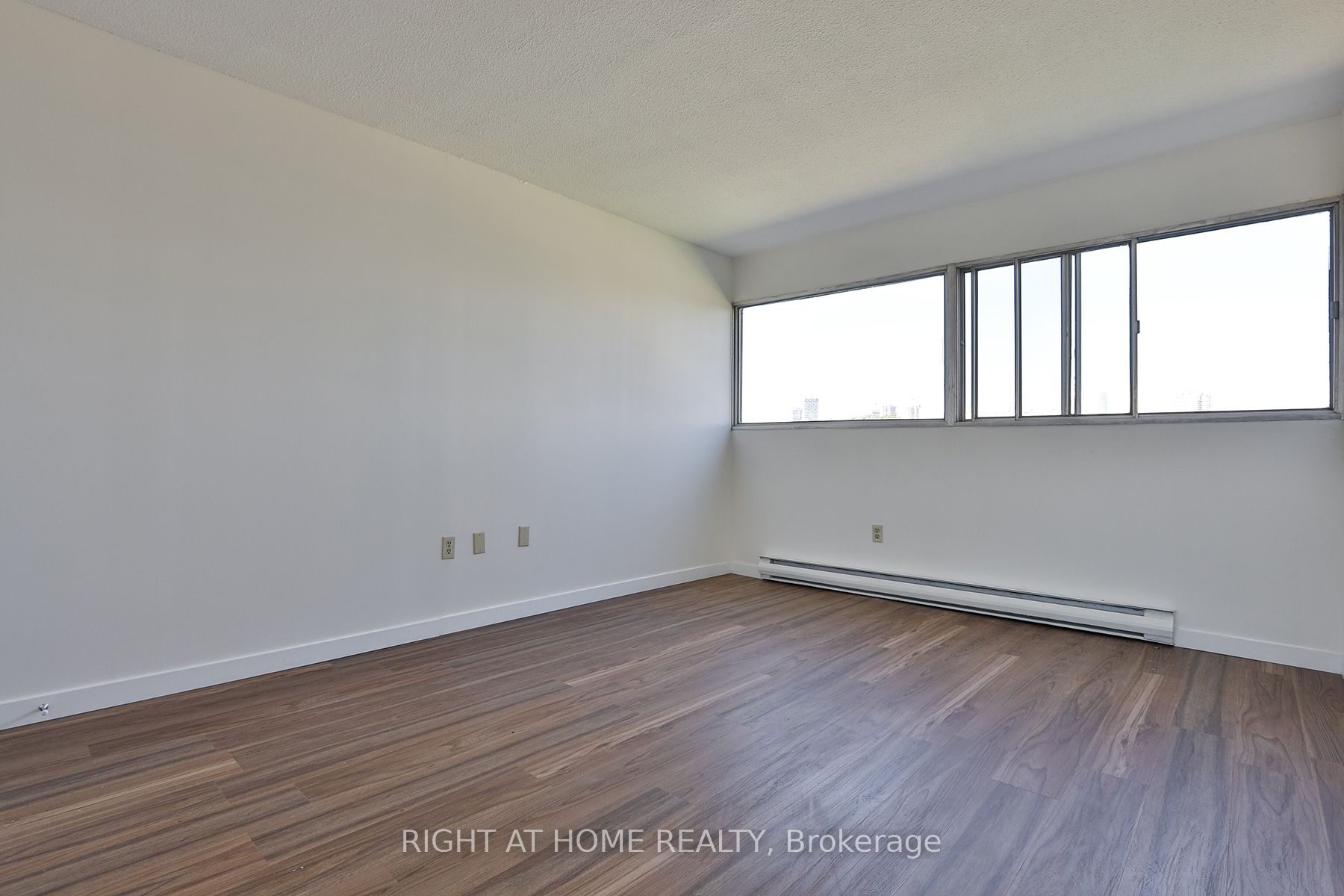 35 Sunny Glenway 302 Property Photo 15